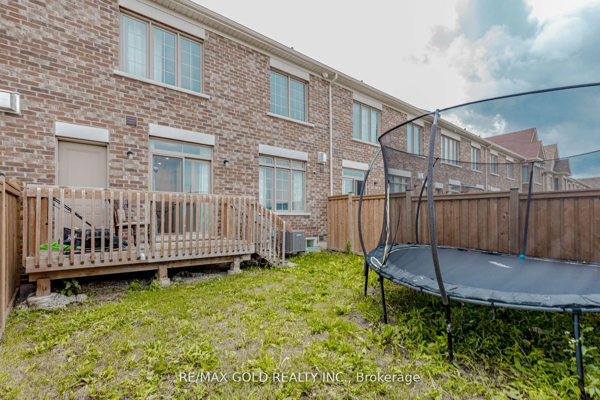 Photo 47 of 34 Folgate Crescent, Brampton, Sandringham-Wellington North — HOMEH