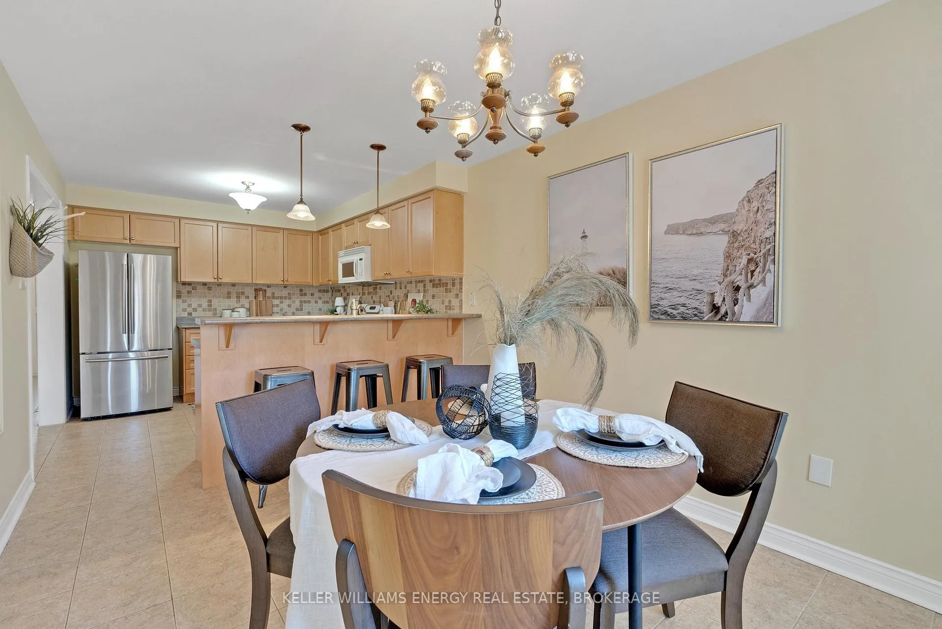 Photo 8 of 27 Tracey Court, Whitby, Taunton North — HOMEH
