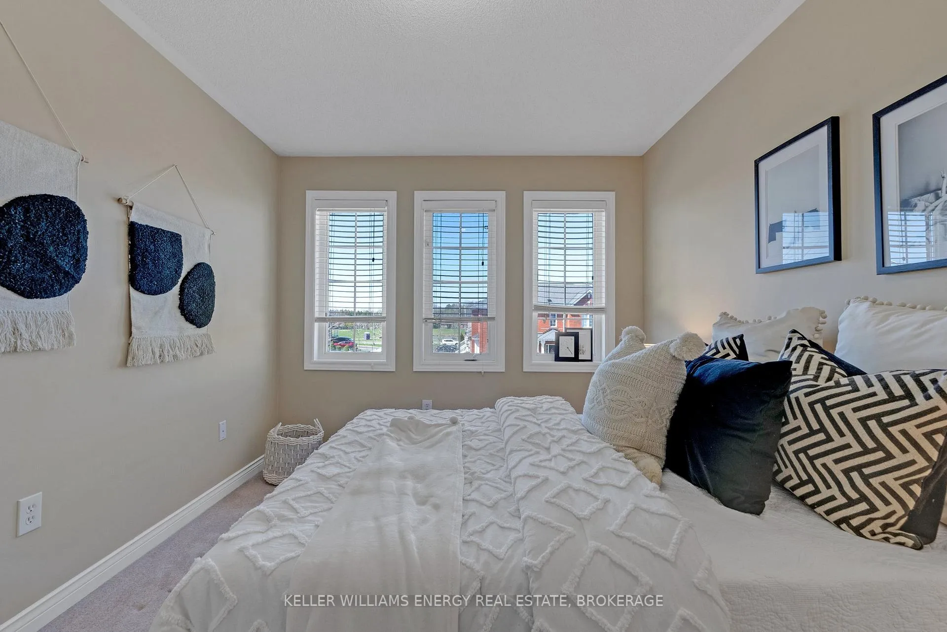 Photo 32 of 27 Tracey Court, Whitby, Taunton North — HOMEH