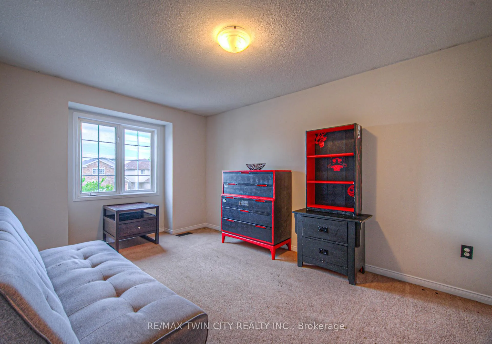 Photo 13 of 6 Chateau Crescent, Cambridge — HOMEH