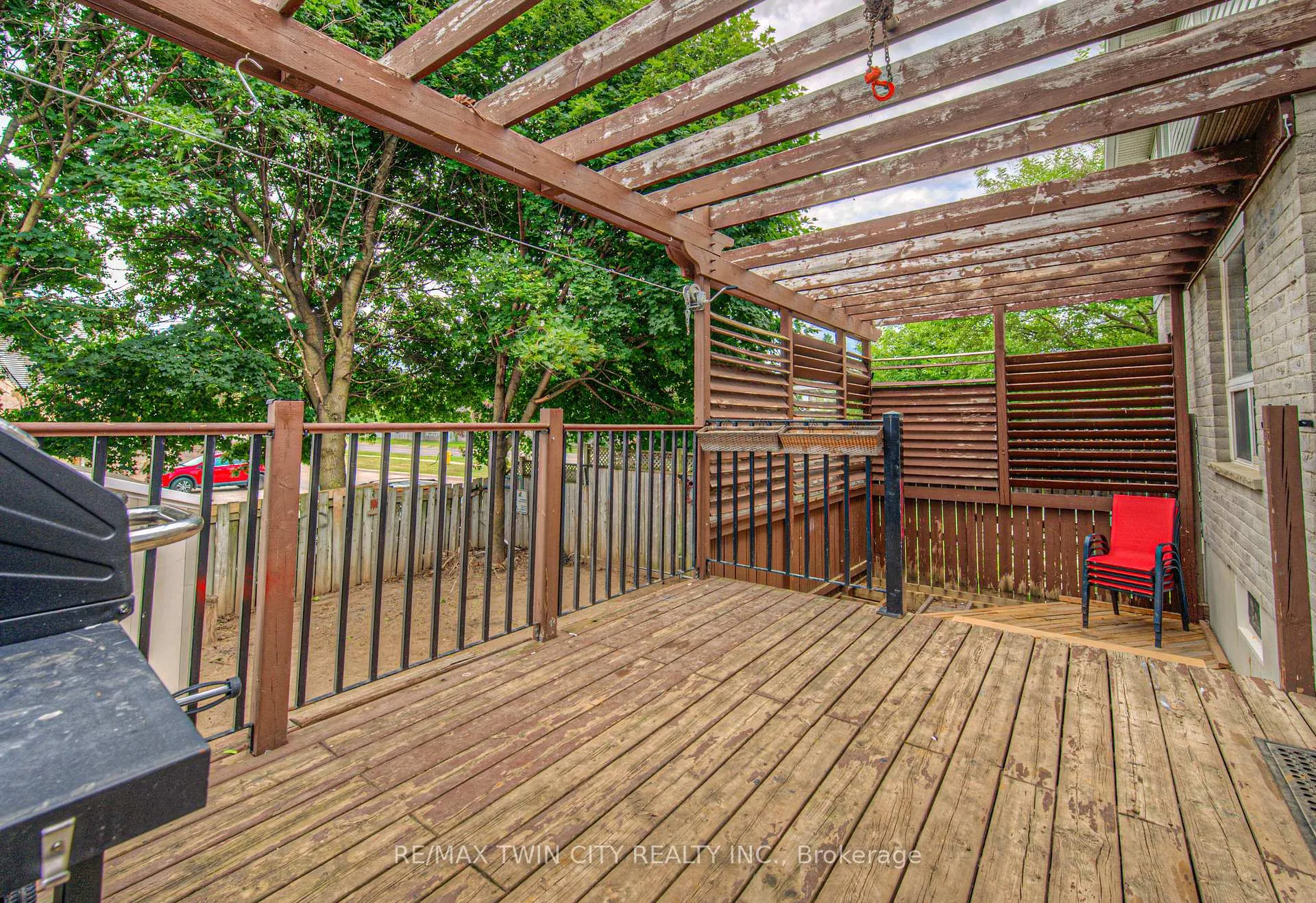 Photo 23 of 6 Chateau Crescent, Cambridge — HOMEH