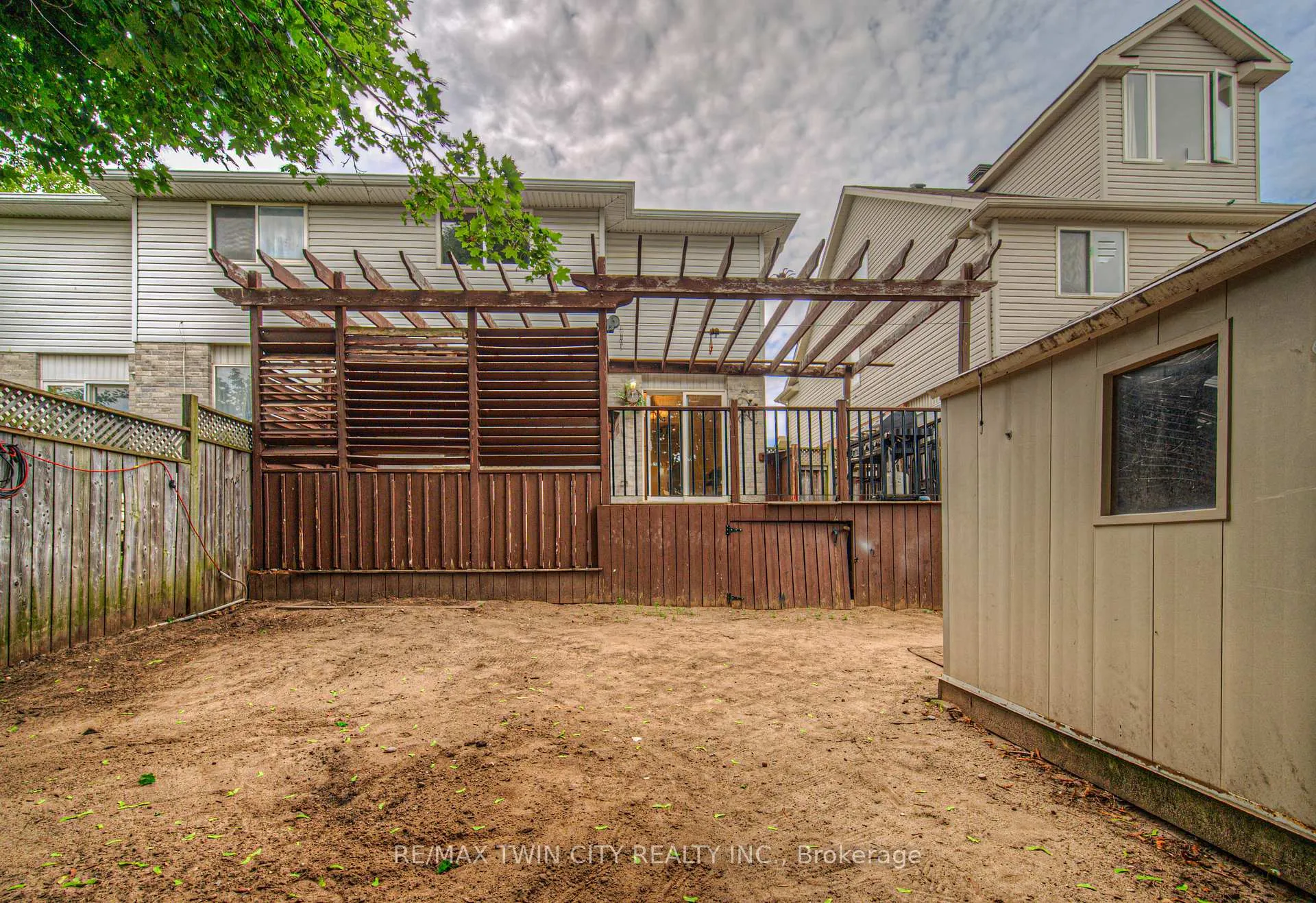 Photo 26 of 6 Chateau Crescent, Cambridge — HOMEH