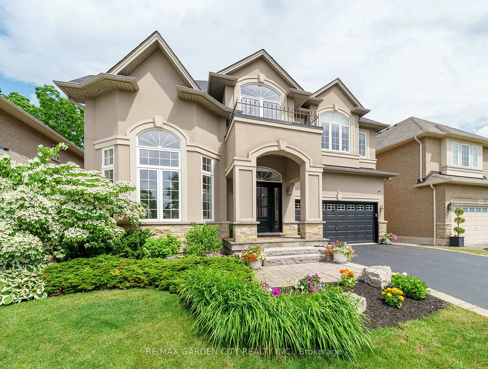 Photo 3 of 6 Vanderburgh Lane, Grimsby, Grimsby East — HOMEH