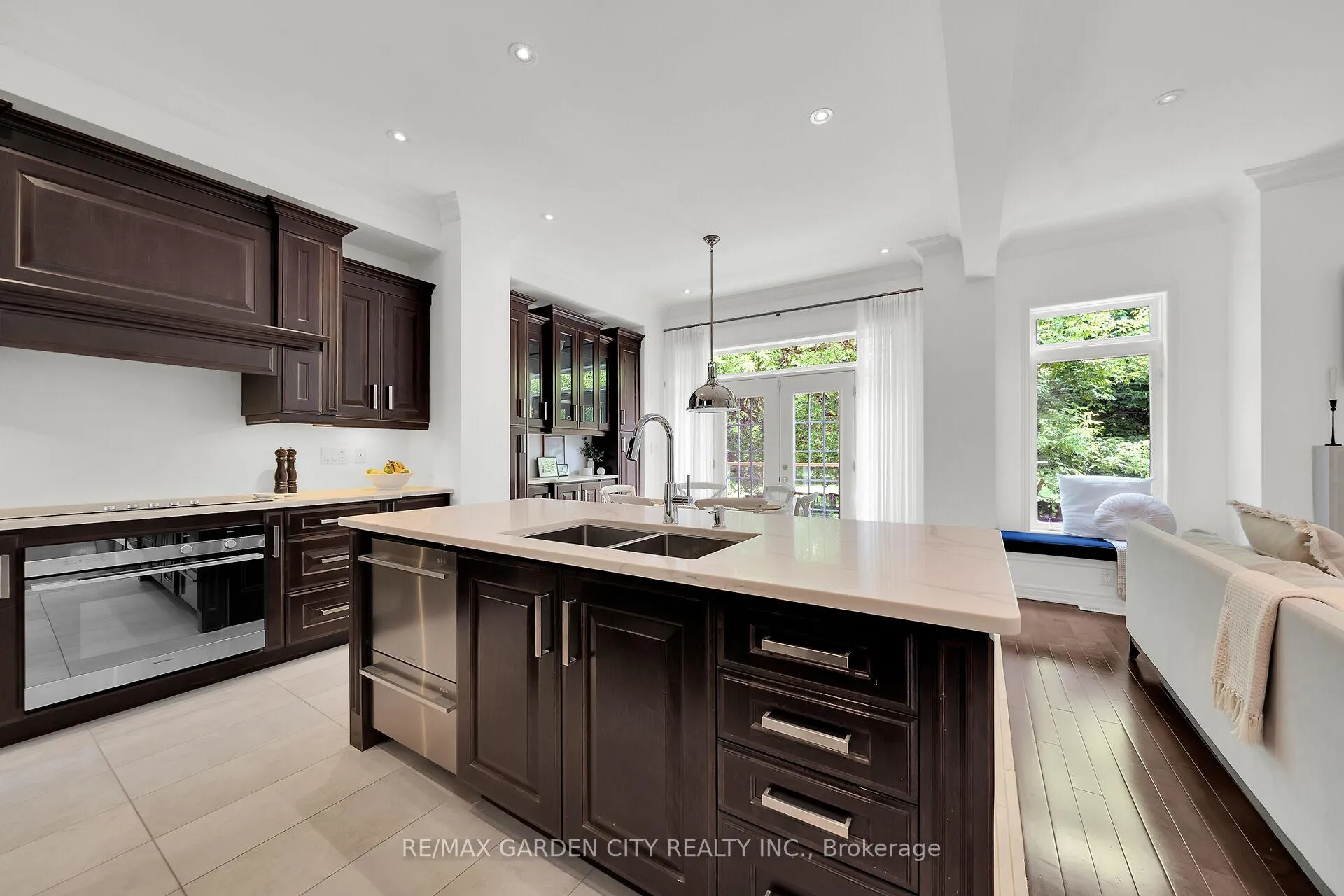 Photo 11 of 6 Vanderburgh Lane, Grimsby, Grimsby East — HOMEH