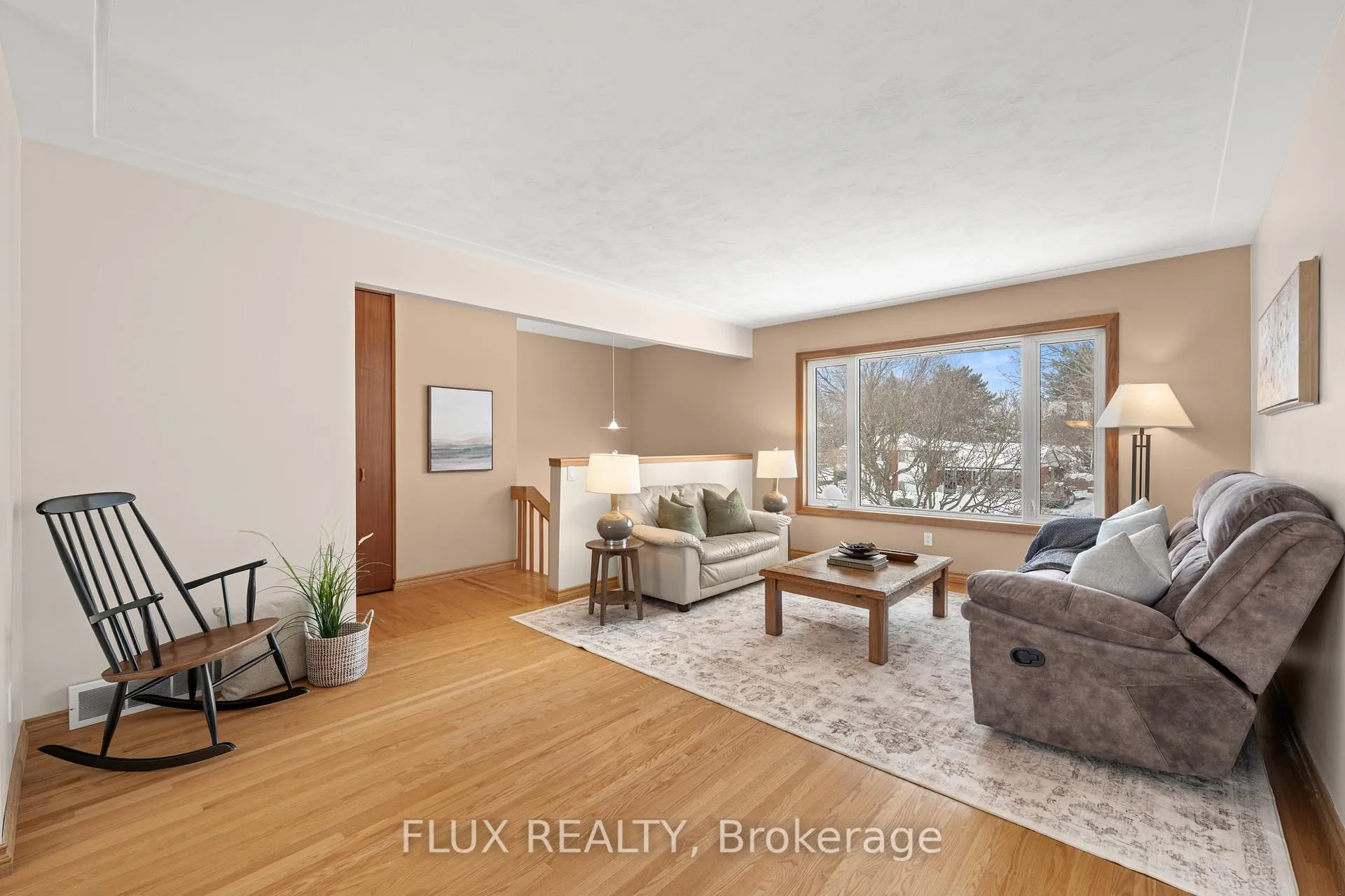 Photo 3 of 212 Winfield Avenue, Waterloo — HOMEH