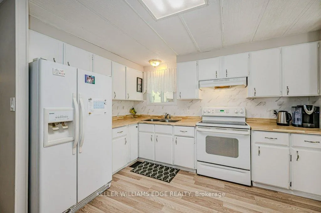 Photo 13 of 148 Maple Crescent, Hamilton, Rural Flamborough — HOMEH