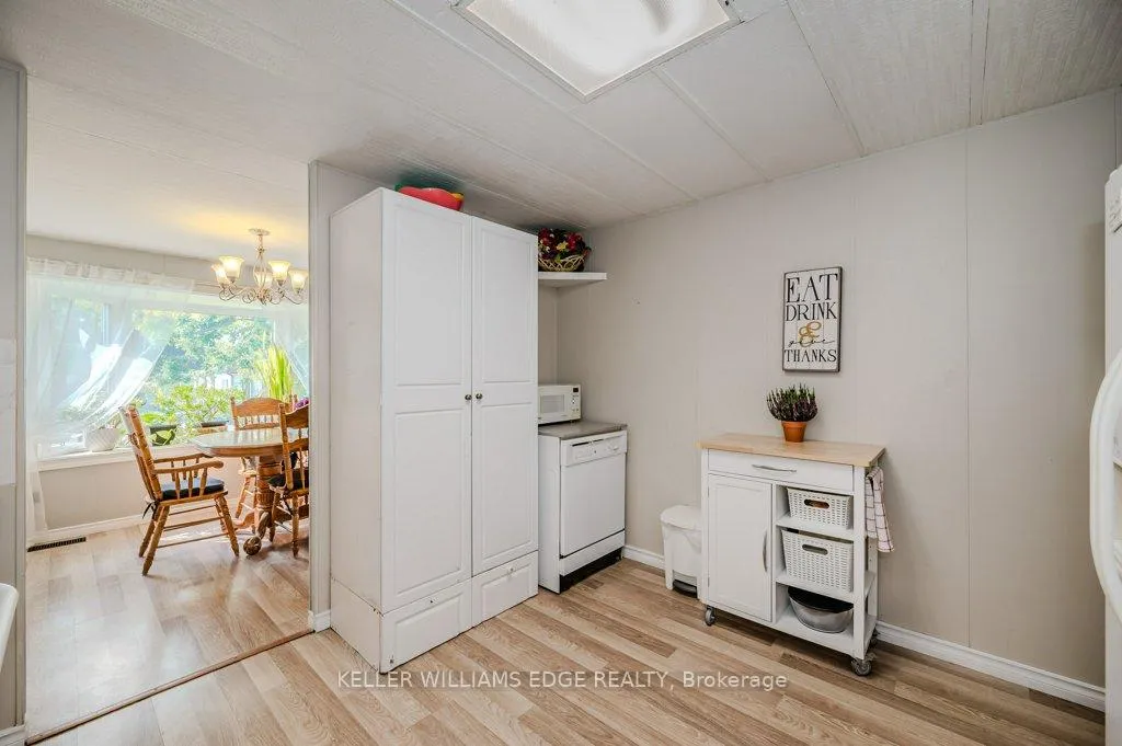 Photo 14 of 148 Maple Crescent, Hamilton, Rural Flamborough — HOMEH