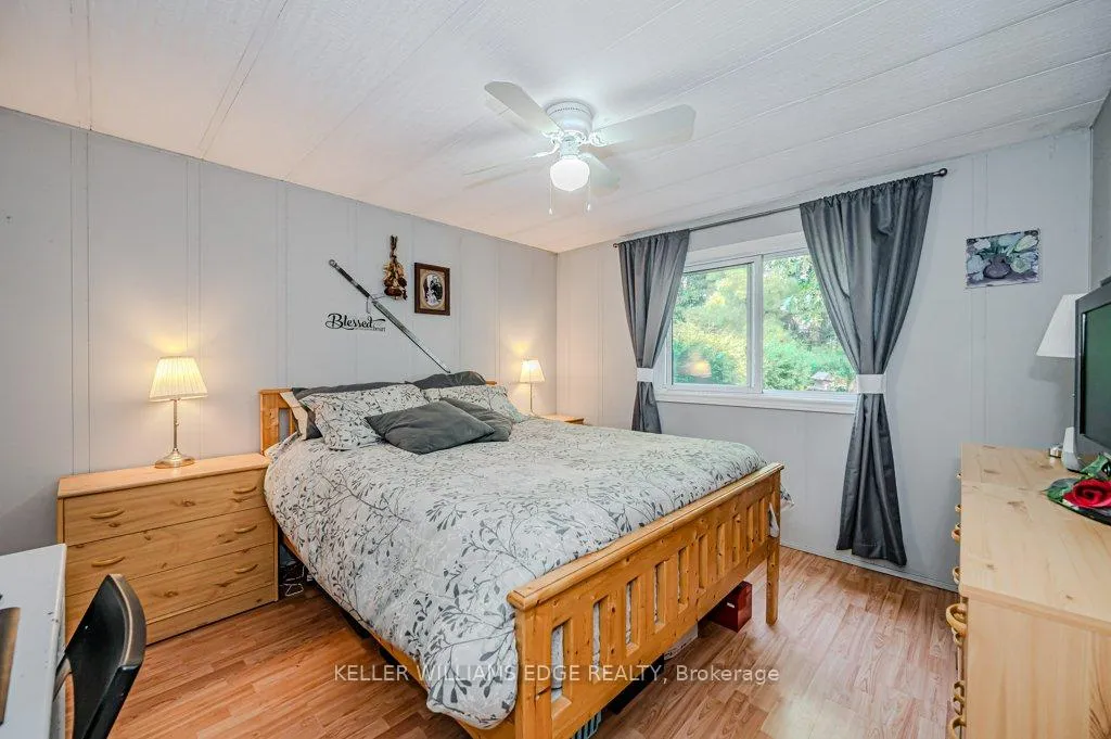 Photo 18 of 148 Maple Crescent, Hamilton, Rural Flamborough — HOMEH
