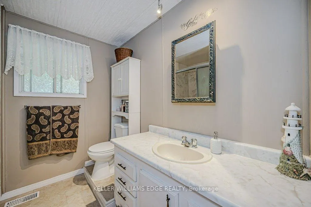 Photo 23 of 148 Maple Crescent, Hamilton, Rural Flamborough — HOMEH