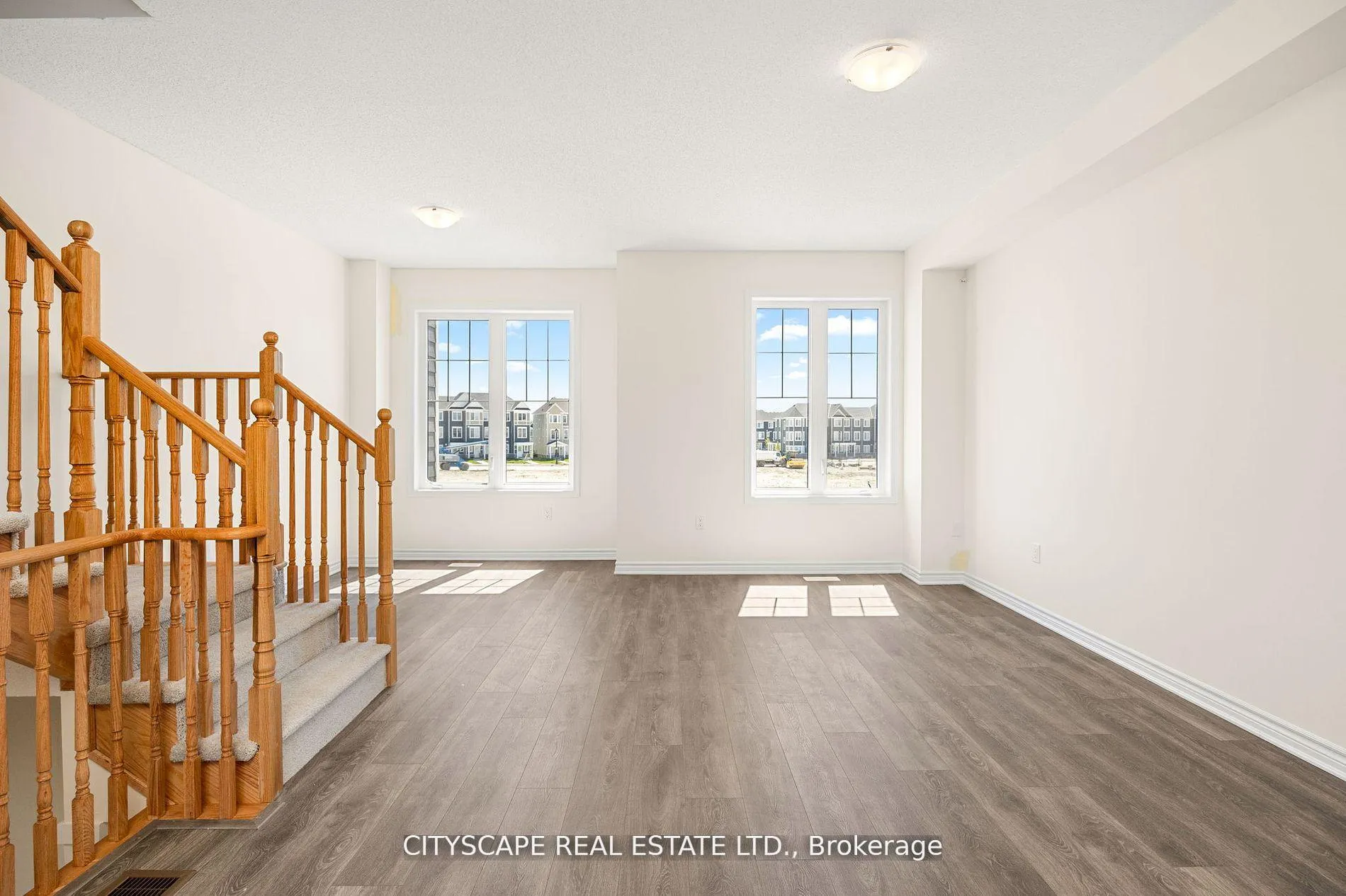 Photo 16 of 29 Sama Way, Wasaga Beach — HOMEH