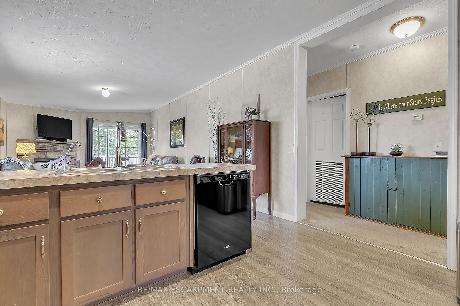 Photo 14 of 70 Park Lane, Hamilton, Rural Flamborough — HOMEH