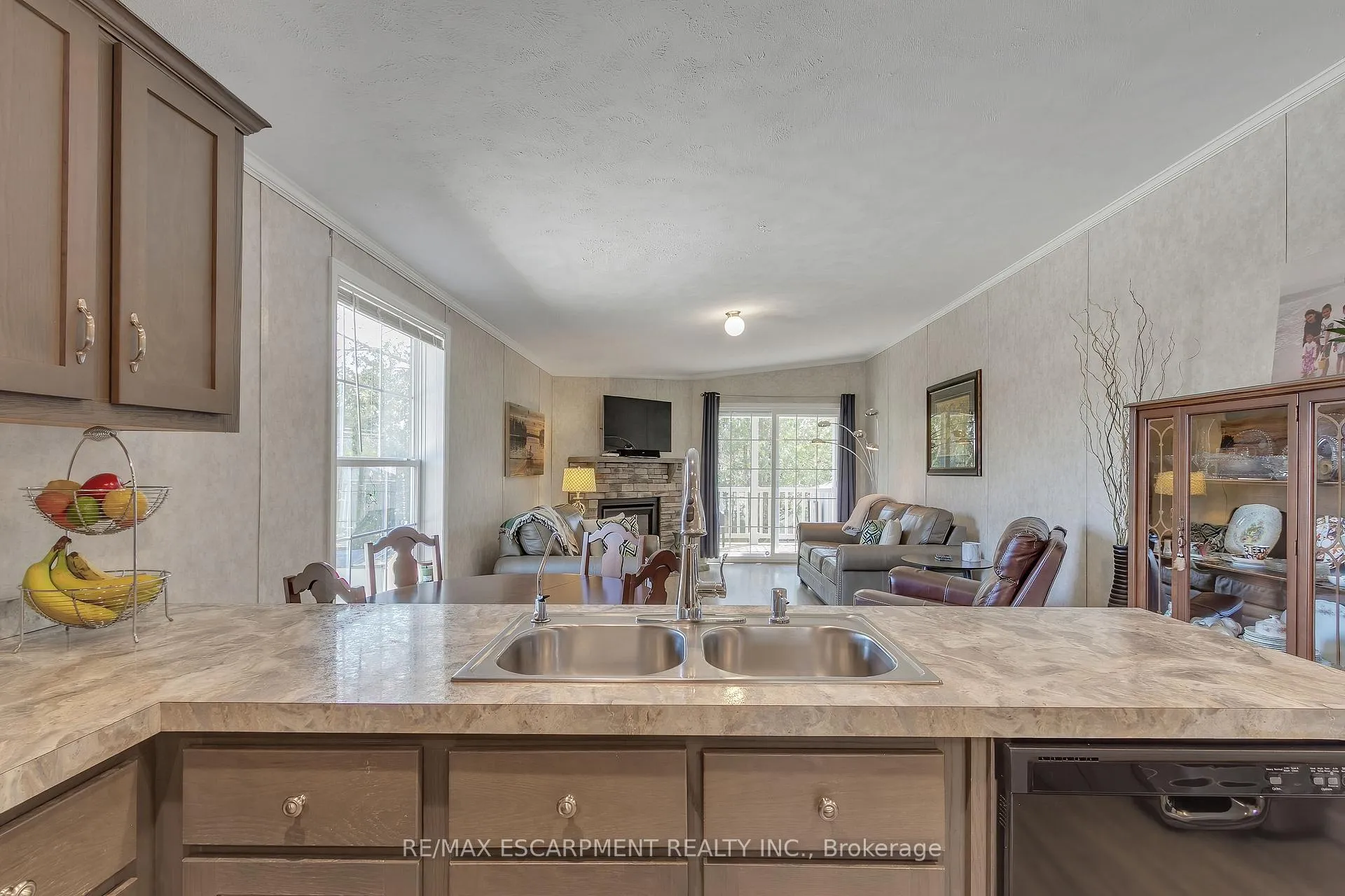 Photo 15 of 70 Park Lane, Hamilton, Rural Flamborough — HOMEH