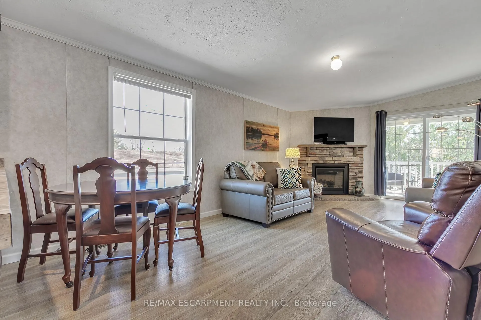 Photo 17 of 70 Park Lane, Hamilton, Rural Flamborough — HOMEH