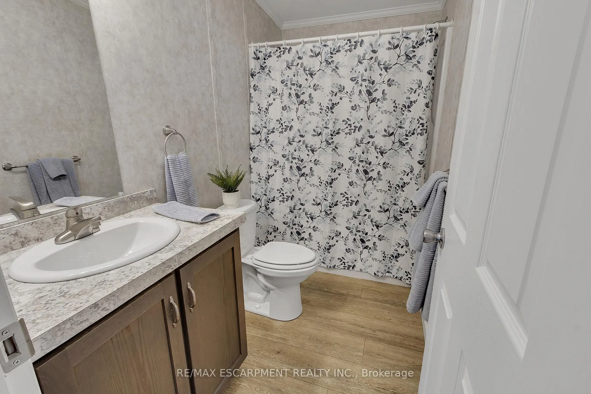 Photo 29 of 70 Park Lane, Hamilton, Rural Flamborough — HOMEH