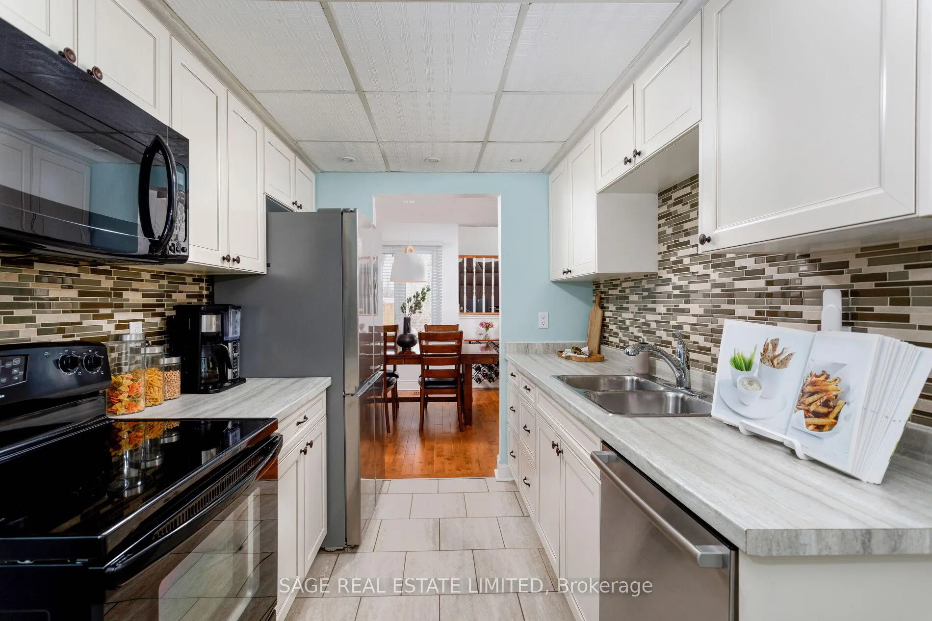 Photo 5 of 110 Church Street E, Brampton, Brampton North — HOMEH