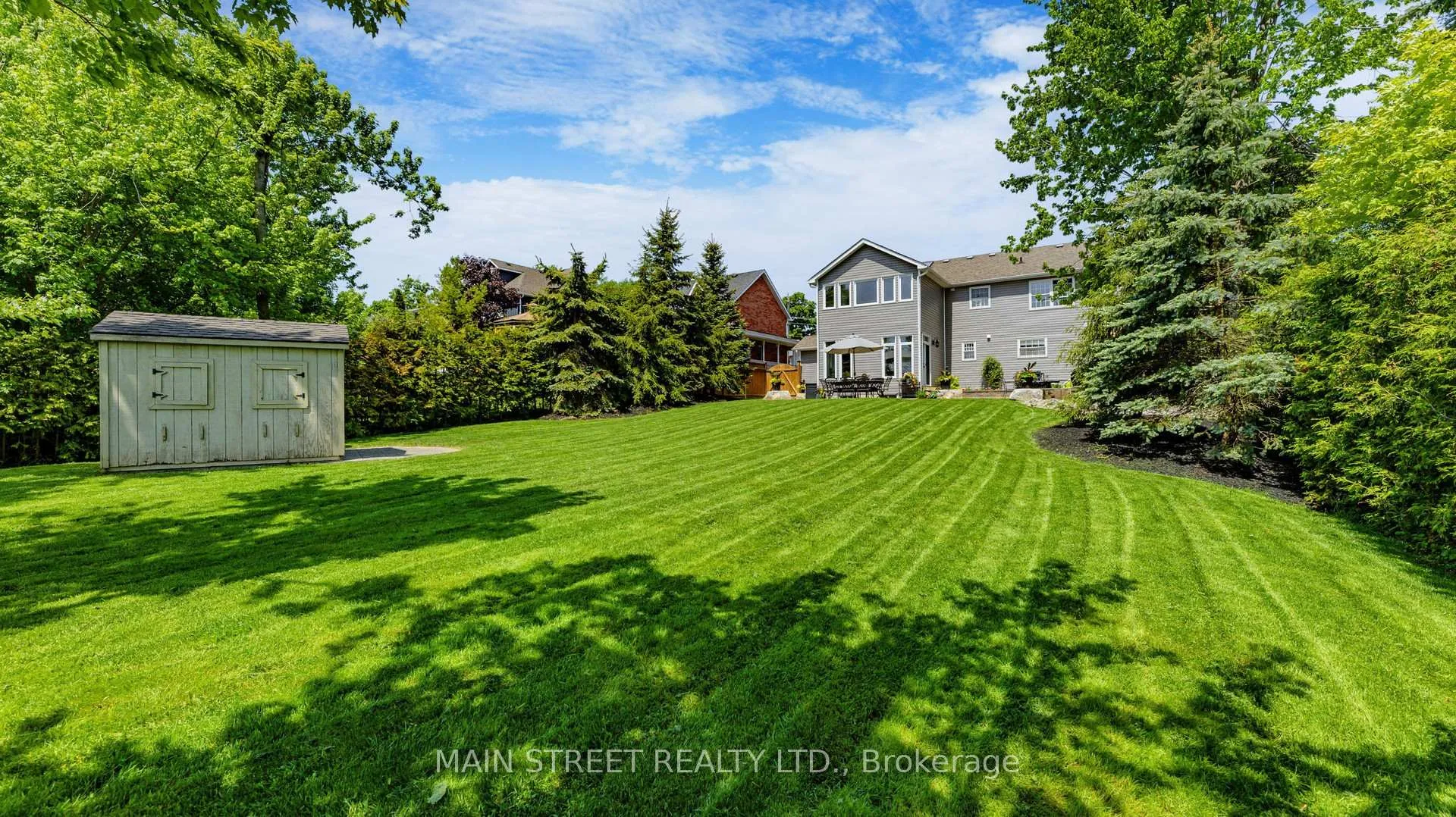 Photo 5 of 132 King Street W, Uxbridge — HOMEH