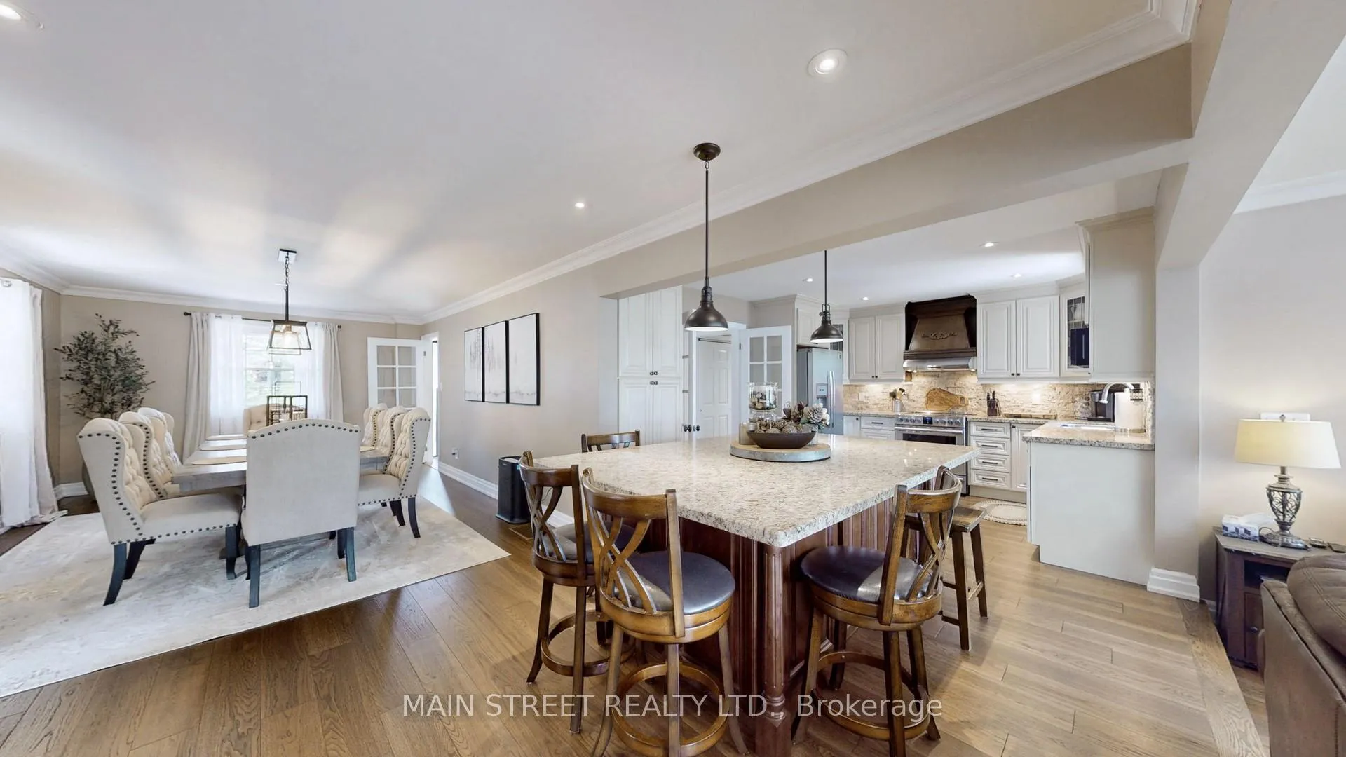 Photo 14 of 132 King Street W, Uxbridge — HOMEH