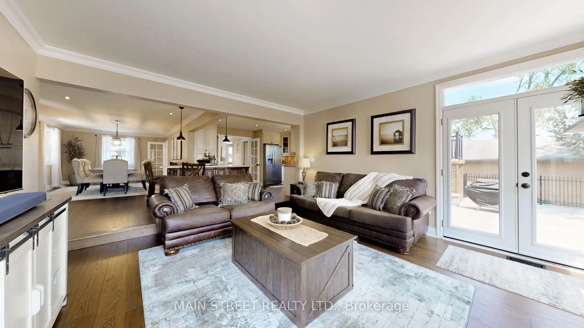 Photo 15 of 132 King Street W, Uxbridge — HOMEH
