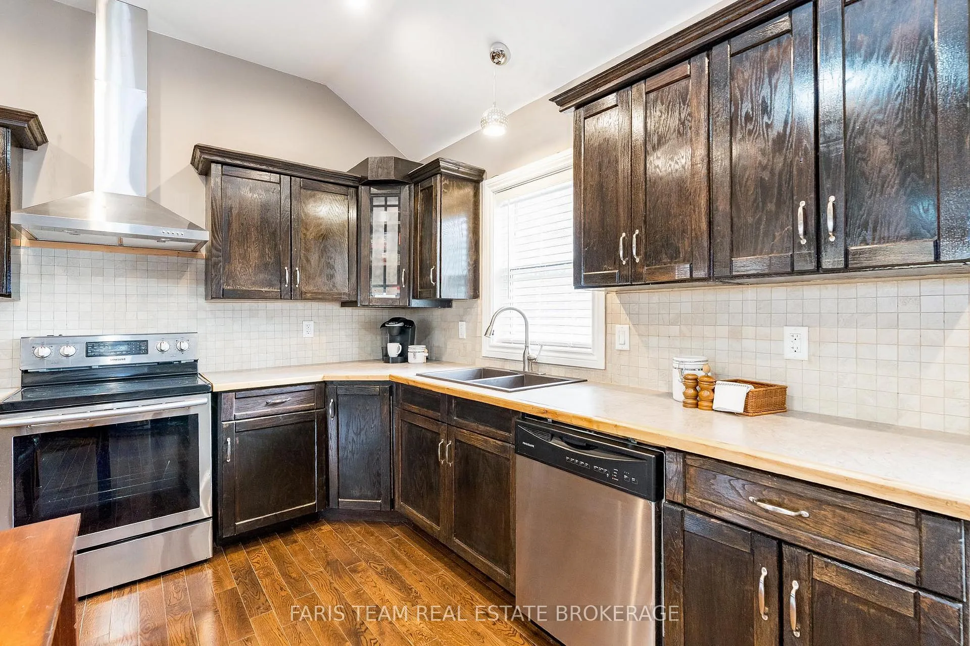 Photo 10 of 66 Meadows Avenue, Tay, Waubaushene — HOMEH