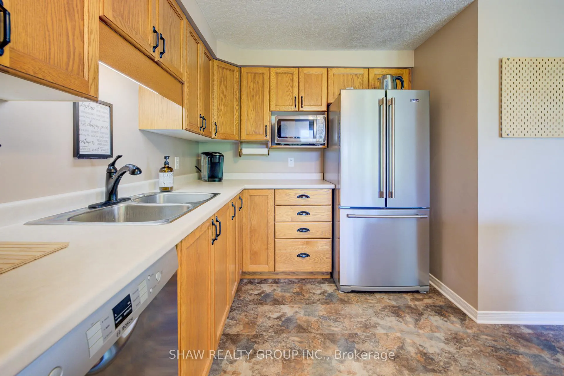 Photo 10 of 159 Pine Martin Crescent, Kitchener — HOMEH
