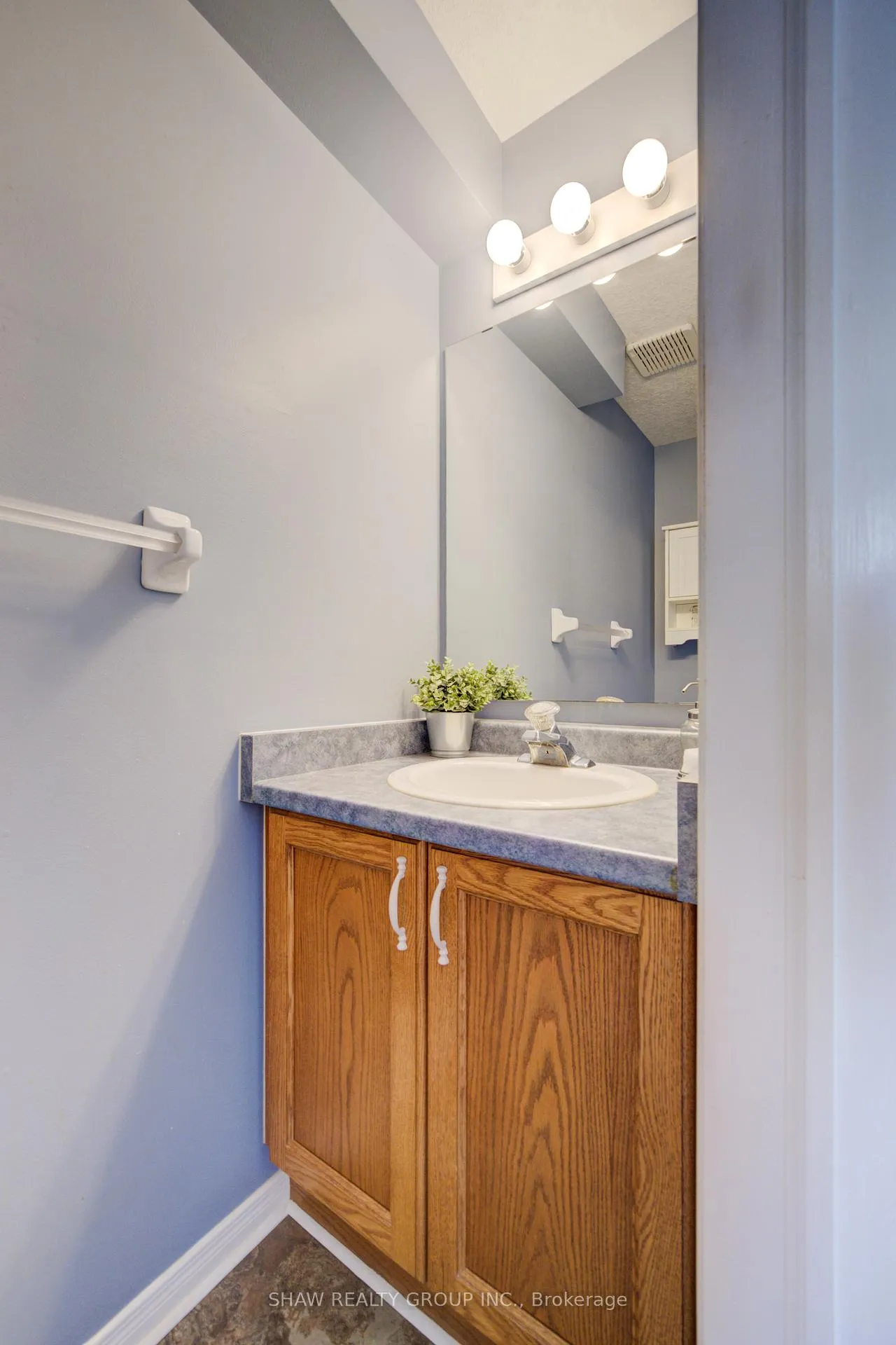 Photo 16 of 159 Pine Martin Crescent, Kitchener — HOMEH