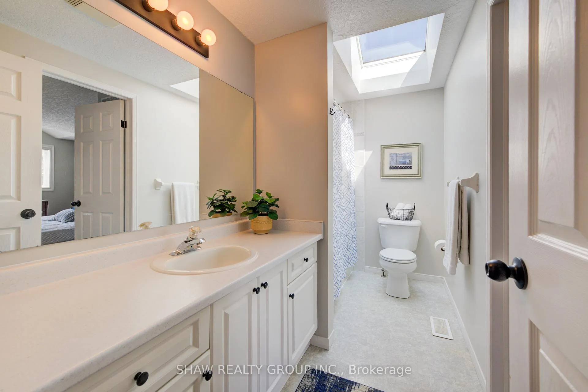 Photo 21 of 159 Pine Martin Crescent, Kitchener — HOMEH