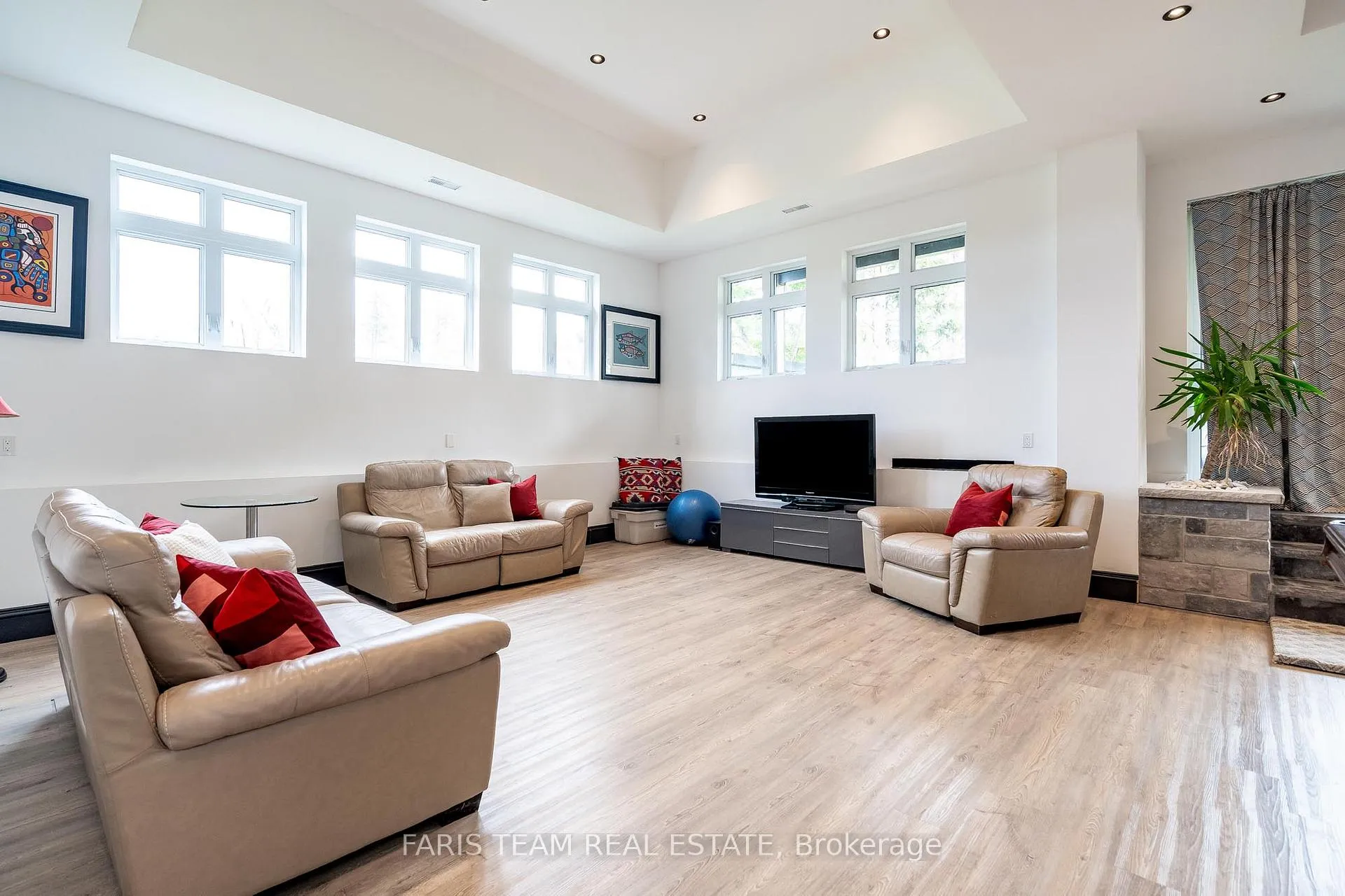 Photo 26 of 15512 County Road 27, Springwater, Elmvale — HOMEH