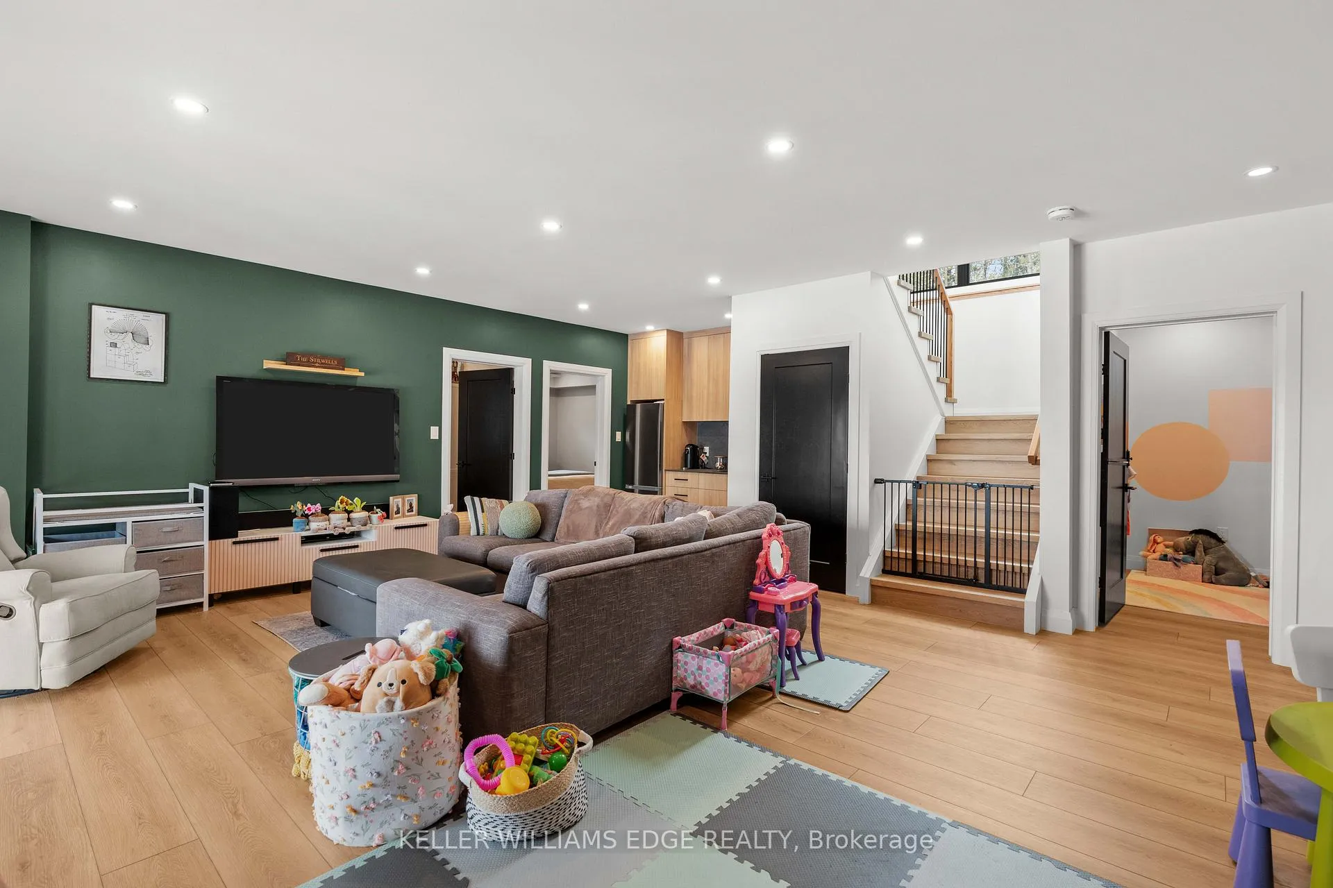 Photo 18 of 180 Weirs Lane, Hamilton, Dundas — HOMEH