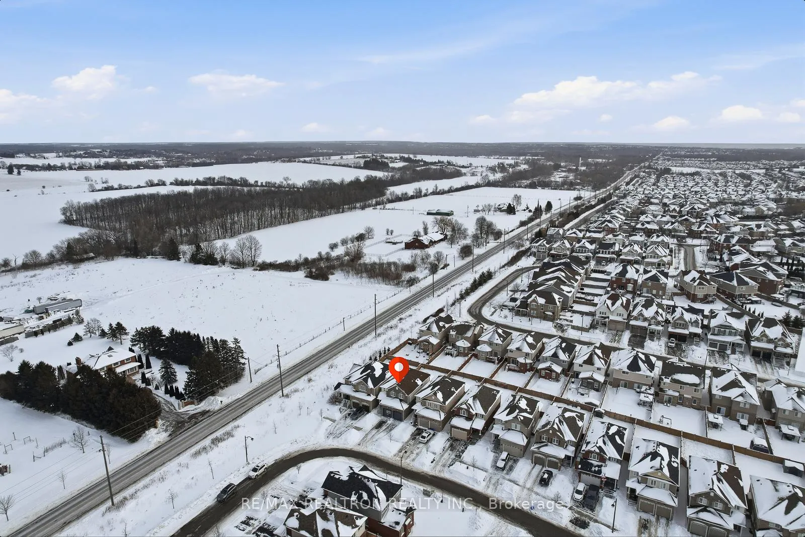 Photo 3 of 1493 Dunedin Crescent, Oshawa, Taunton — HOMEH