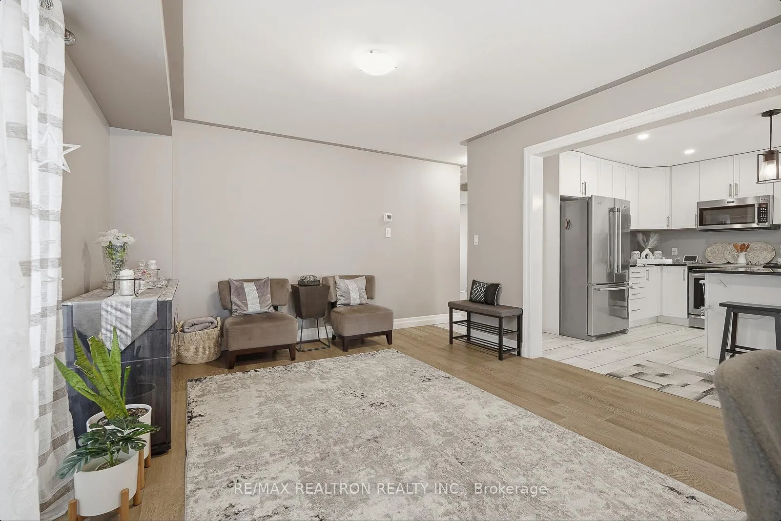 Photo 12 of 1493 Dunedin Crescent, Oshawa, Taunton — HOMEH
