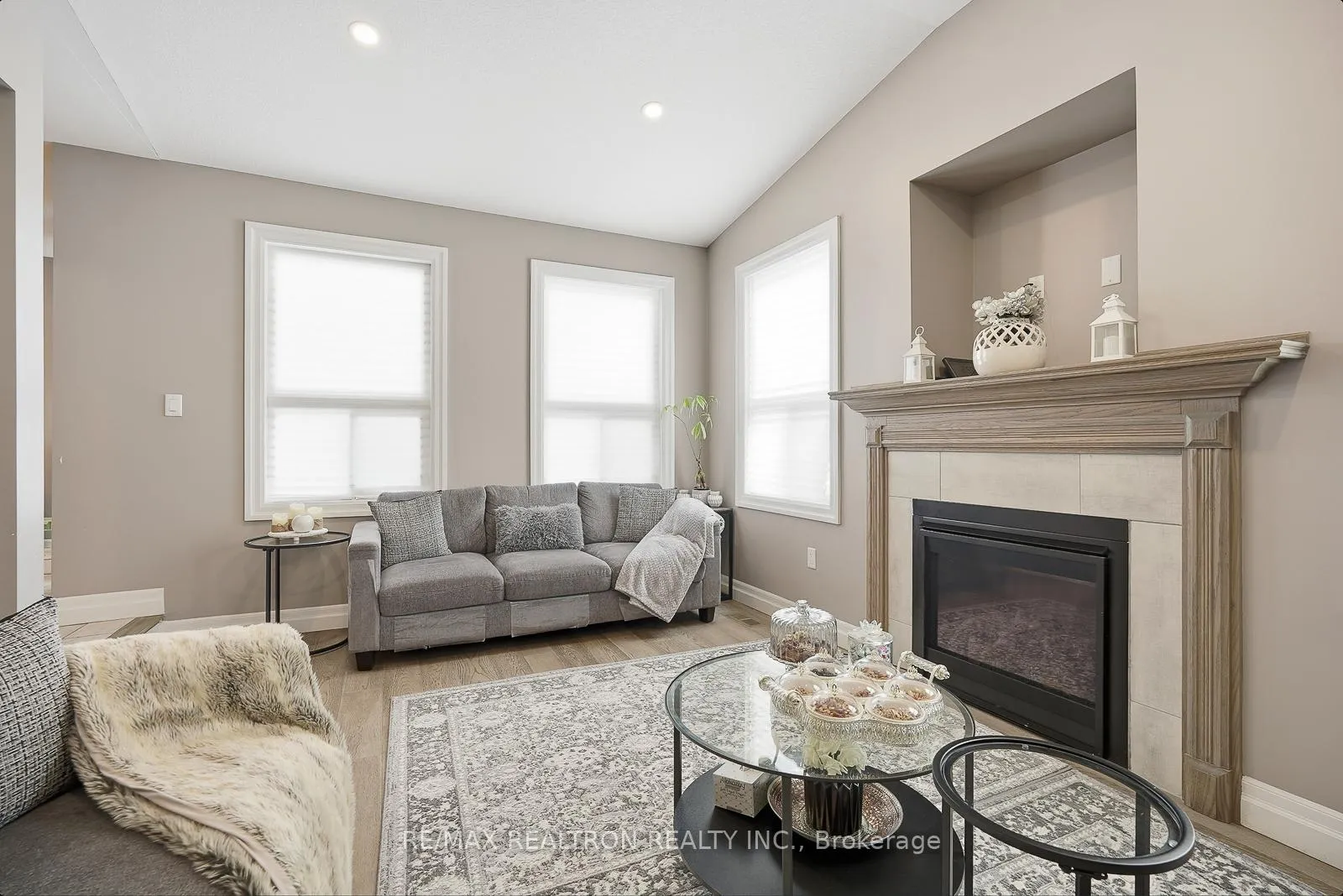 Photo 24 of 1493 Dunedin Crescent, Oshawa, Taunton — HOMEH