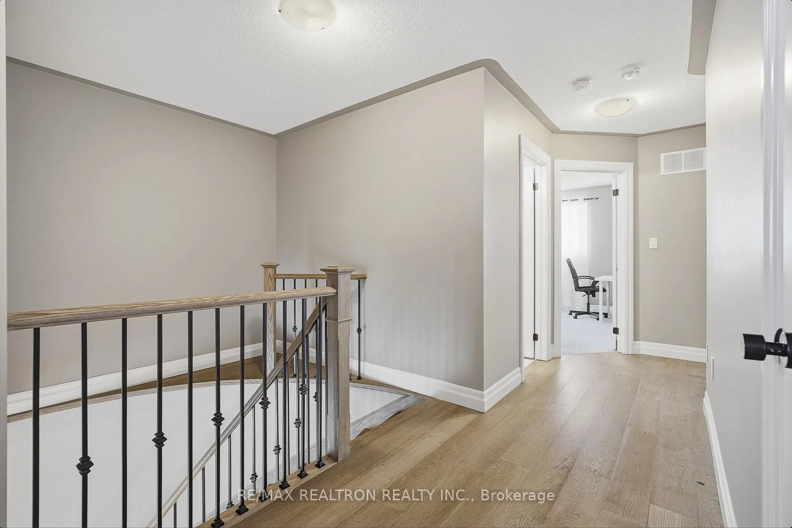 Photo 26 of 1493 Dunedin Crescent, Oshawa, Taunton — HOMEH