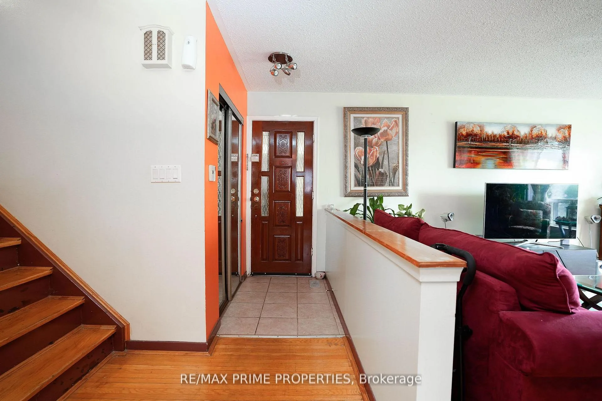 Photo 9 of 81 Silverstone Drive, Etobicoke, Mount Olive-Silverstone-Jamestown — HOMEH
