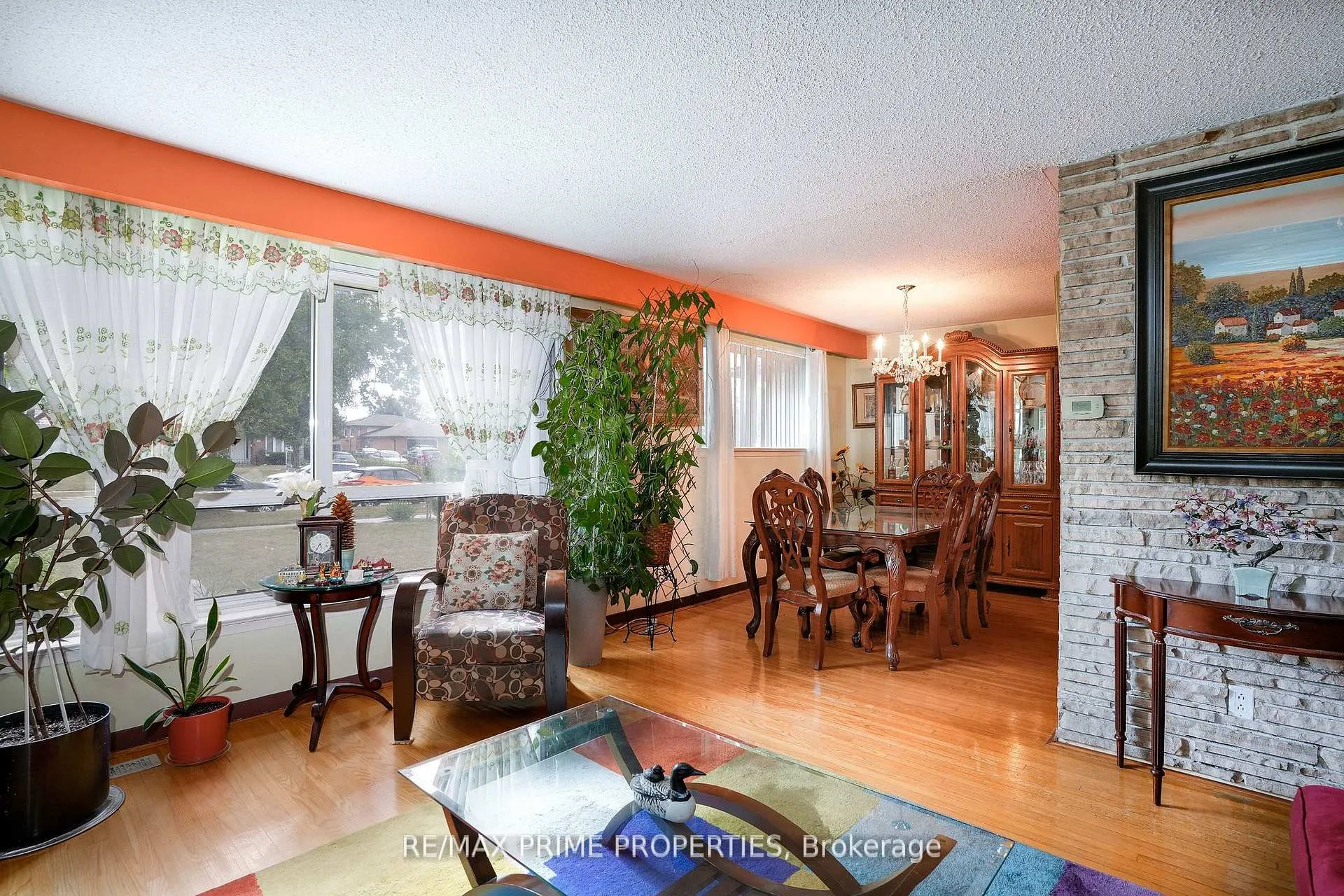 Photo 14 of 81 Silverstone Drive, Etobicoke, Mount Olive-Silverstone-Jamestown — HOMEH