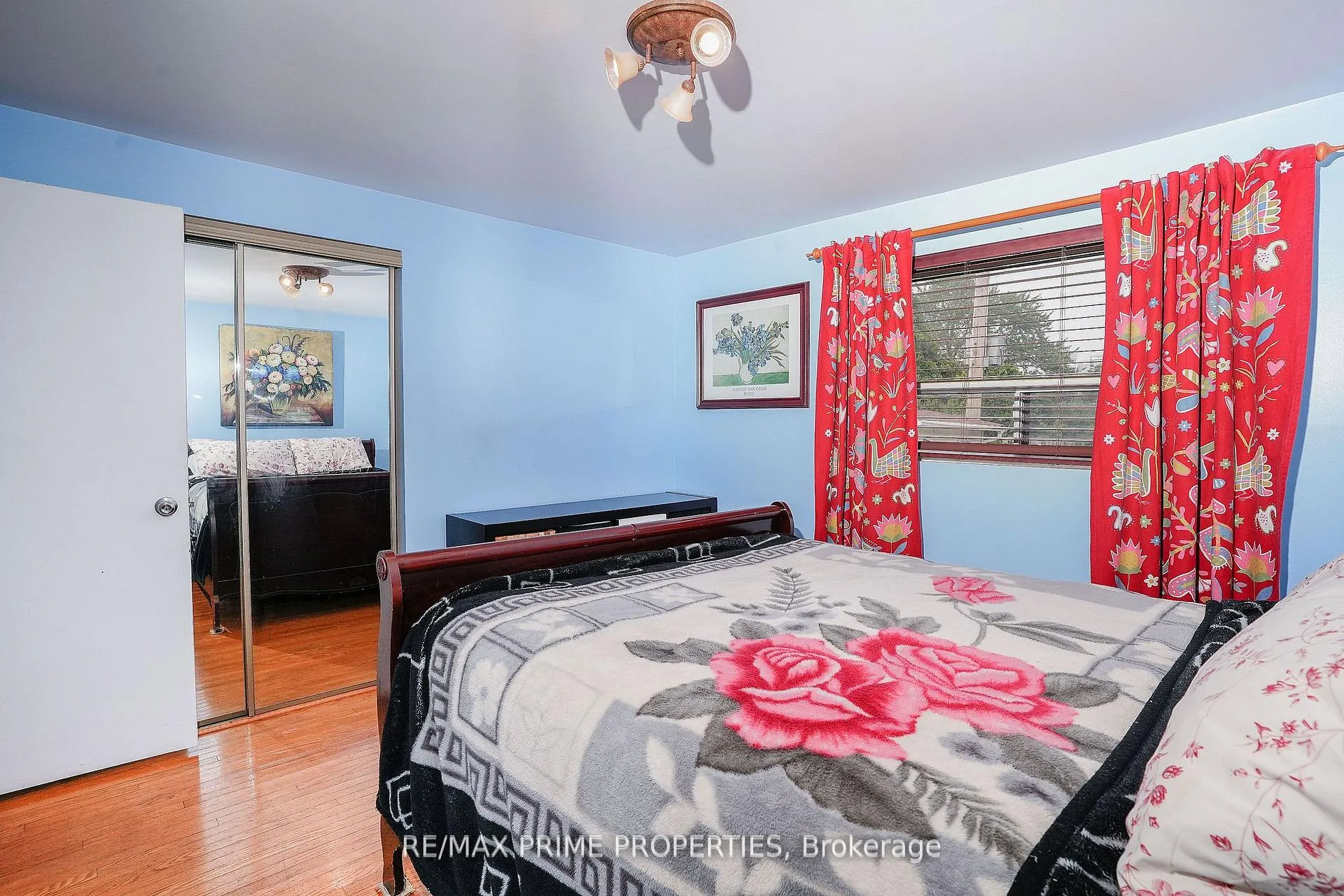 Photo 26 of 81 Silverstone Drive, Etobicoke, Mount Olive-Silverstone-Jamestown — HOMEH