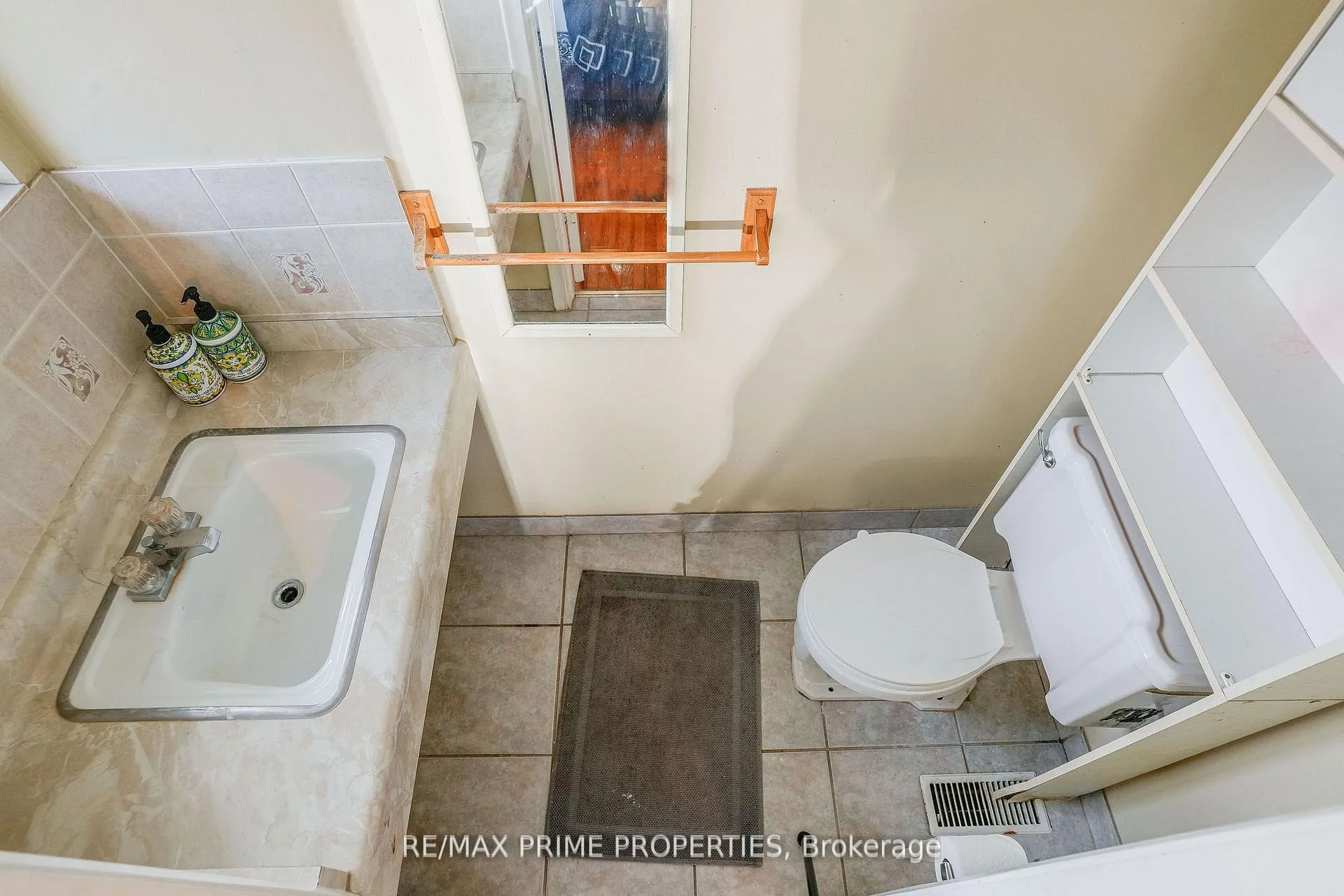 Photo 28 of 81 Silverstone Drive, Etobicoke, Mount Olive-Silverstone-Jamestown — HOMEH