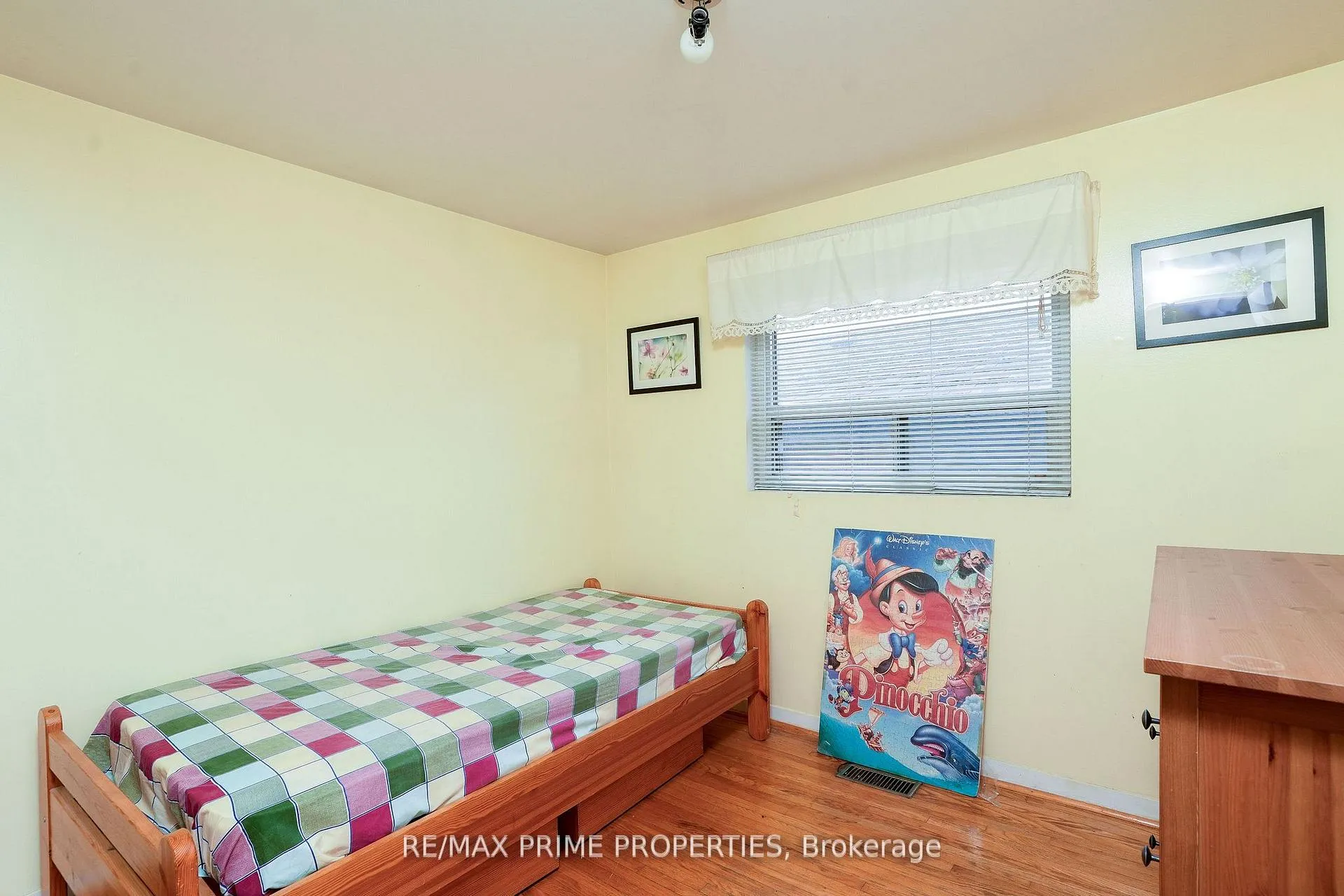 Photo 32 of 81 Silverstone Drive, Etobicoke, Mount Olive-Silverstone-Jamestown — HOMEH