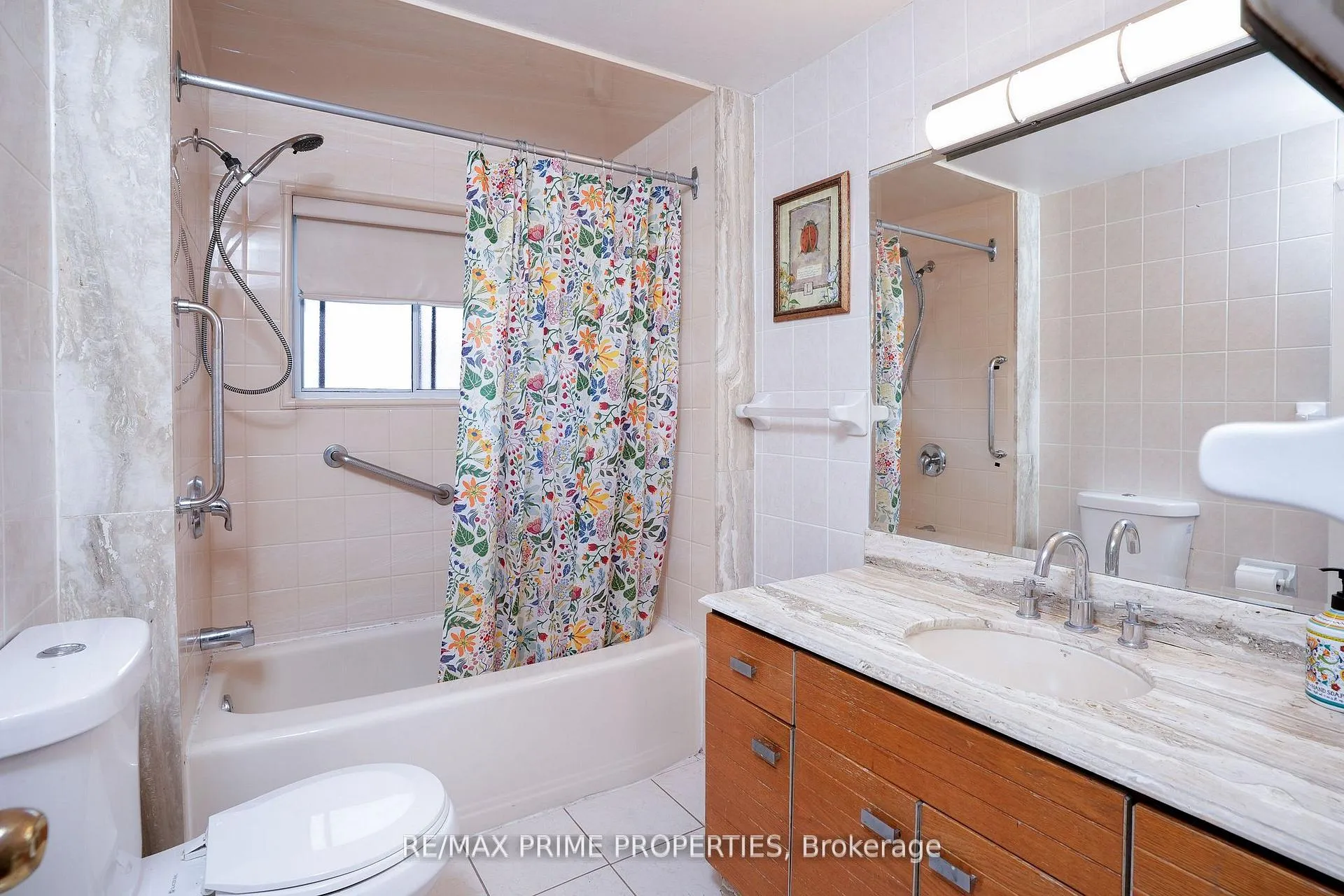 Photo 34 of 81 Silverstone Drive, Etobicoke, Mount Olive-Silverstone-Jamestown — HOMEH