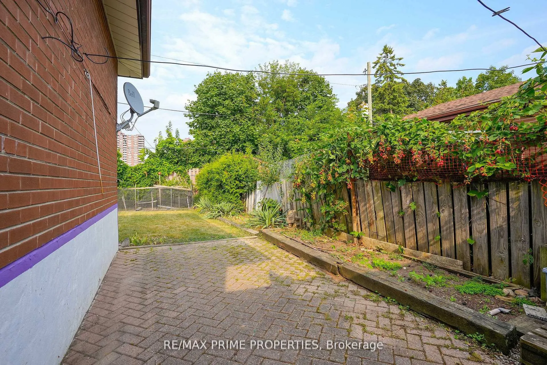 Photo 41 of 81 Silverstone Drive, Etobicoke, Mount Olive-Silverstone-Jamestown — HOMEH