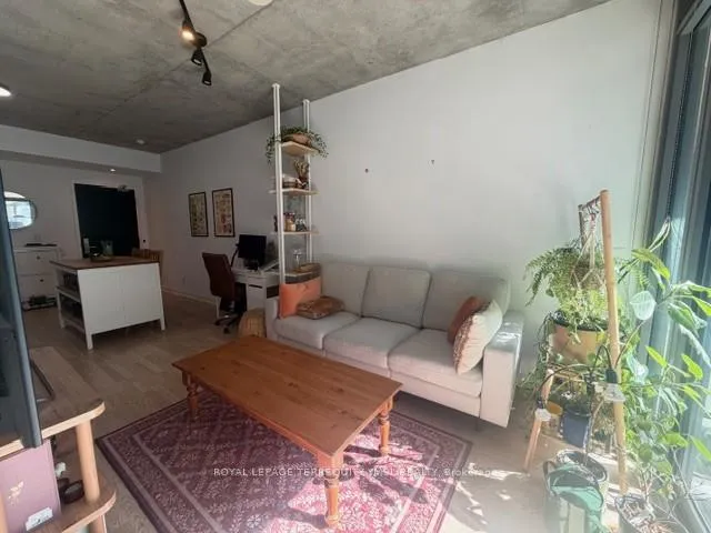 Front of Unit 204, 650 King Street W