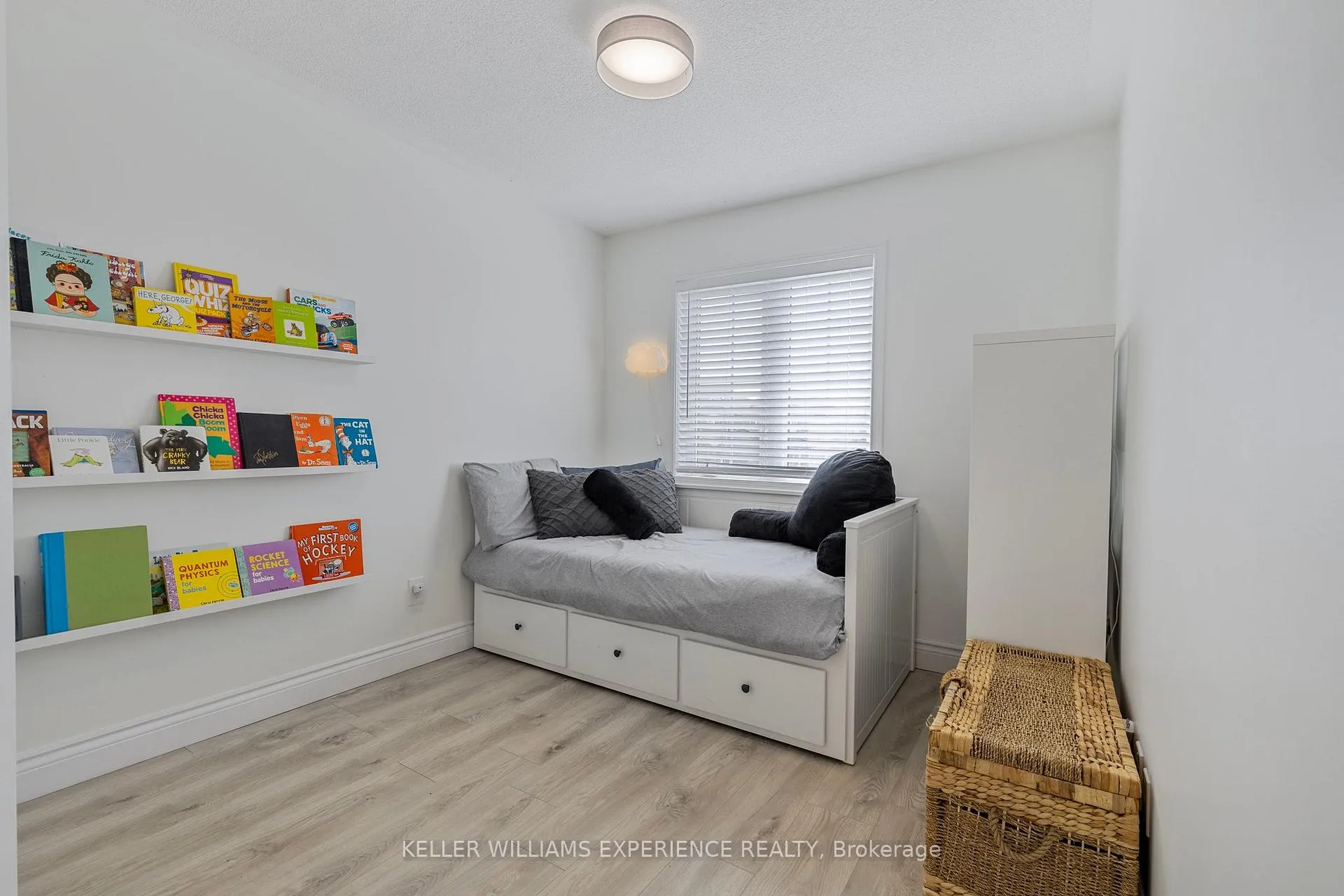 Photo 14 of 129 Stonemount Crescent, Essa, Angus — HOMEH