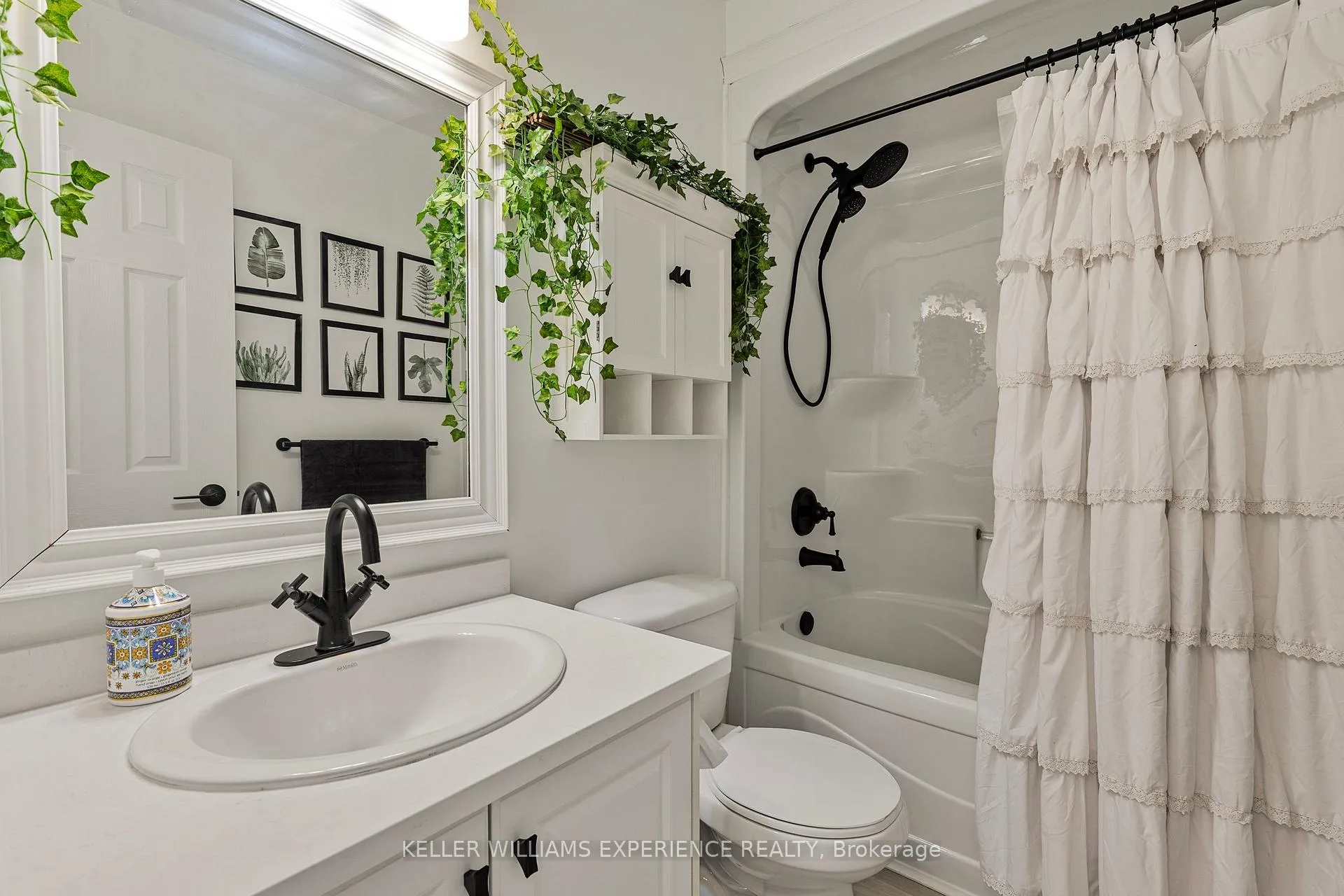 Photo 15 of 129 Stonemount Crescent, Essa, Angus — HOMEH