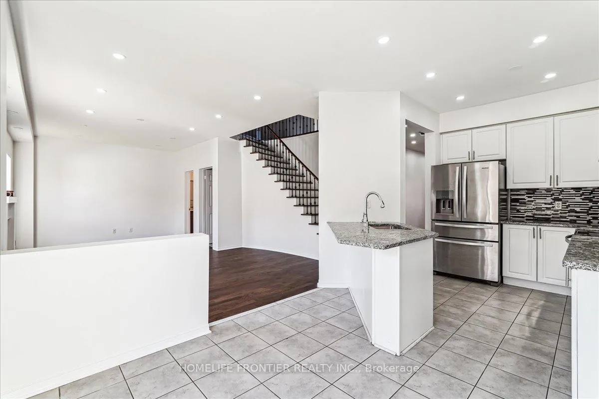 Photo 7 of 9 Owens Road, Brampton, Credit Valley — HOMEH