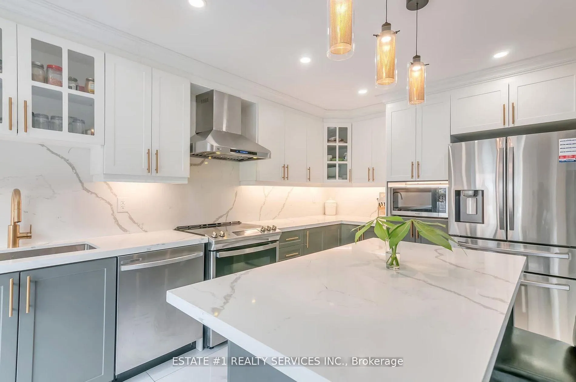 Photo 15 of 68 Ponymeadow Way, Brampton, Credit Valley — HOMEH