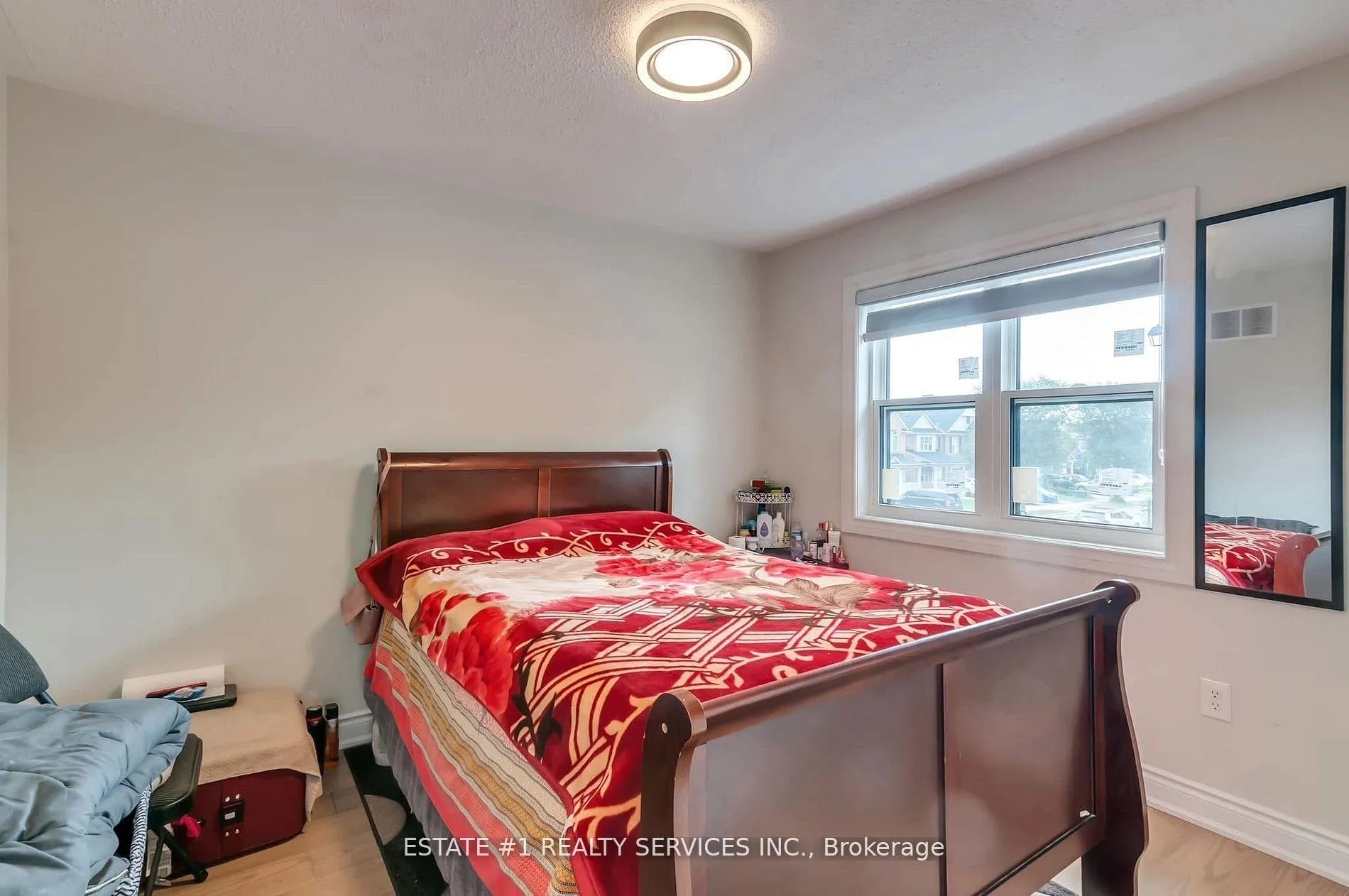Photo 18 of 68 Ponymeadow Way, Brampton, Credit Valley — HOMEH