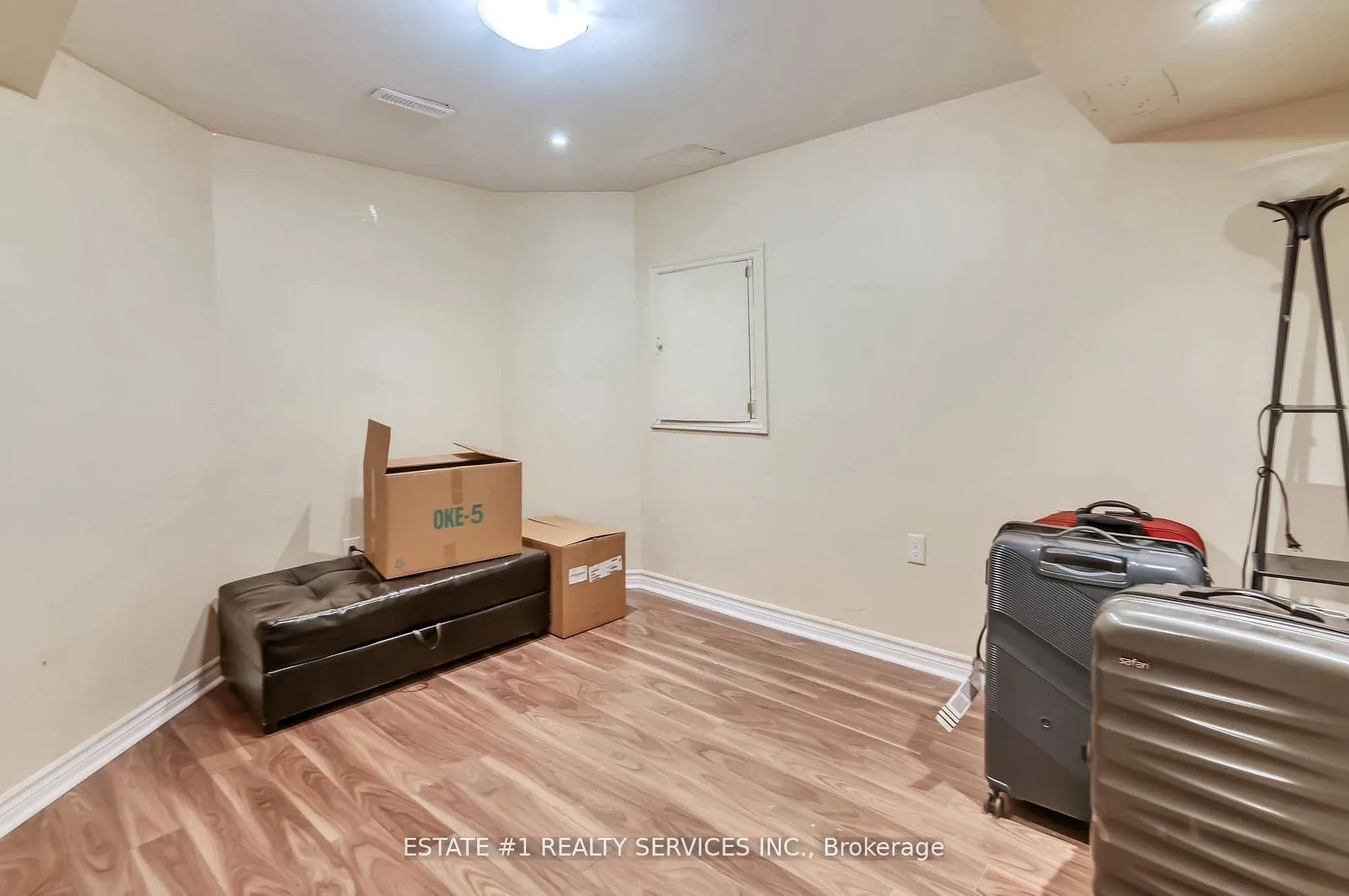 Photo 28 of 68 Ponymeadow Way, Brampton, Credit Valley — HOMEH