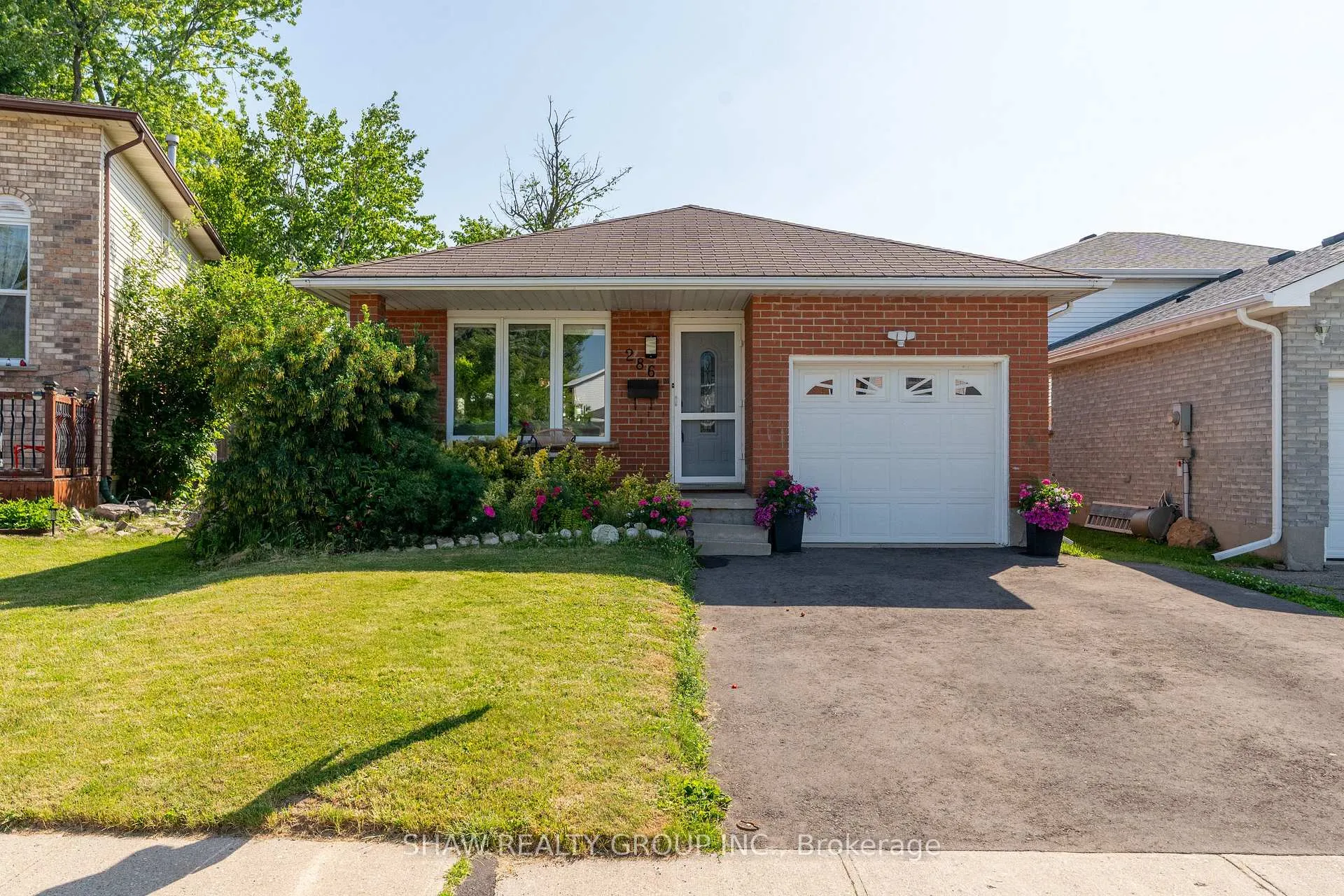 Photo 1 of 286 Newbury Drive, Kitchener — HOMEH