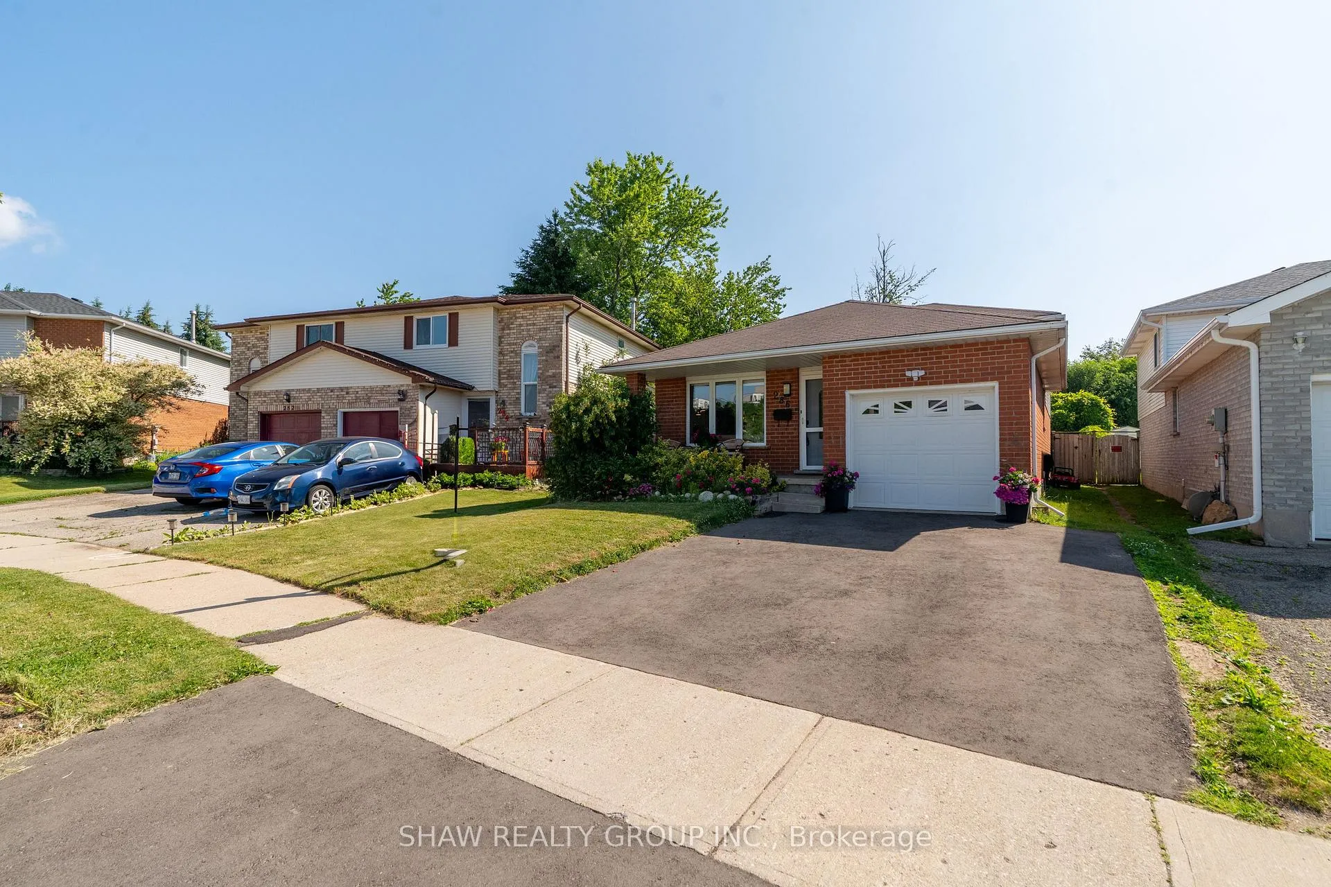Photo 2 of 286 Newbury Drive, Kitchener — HOMEH
