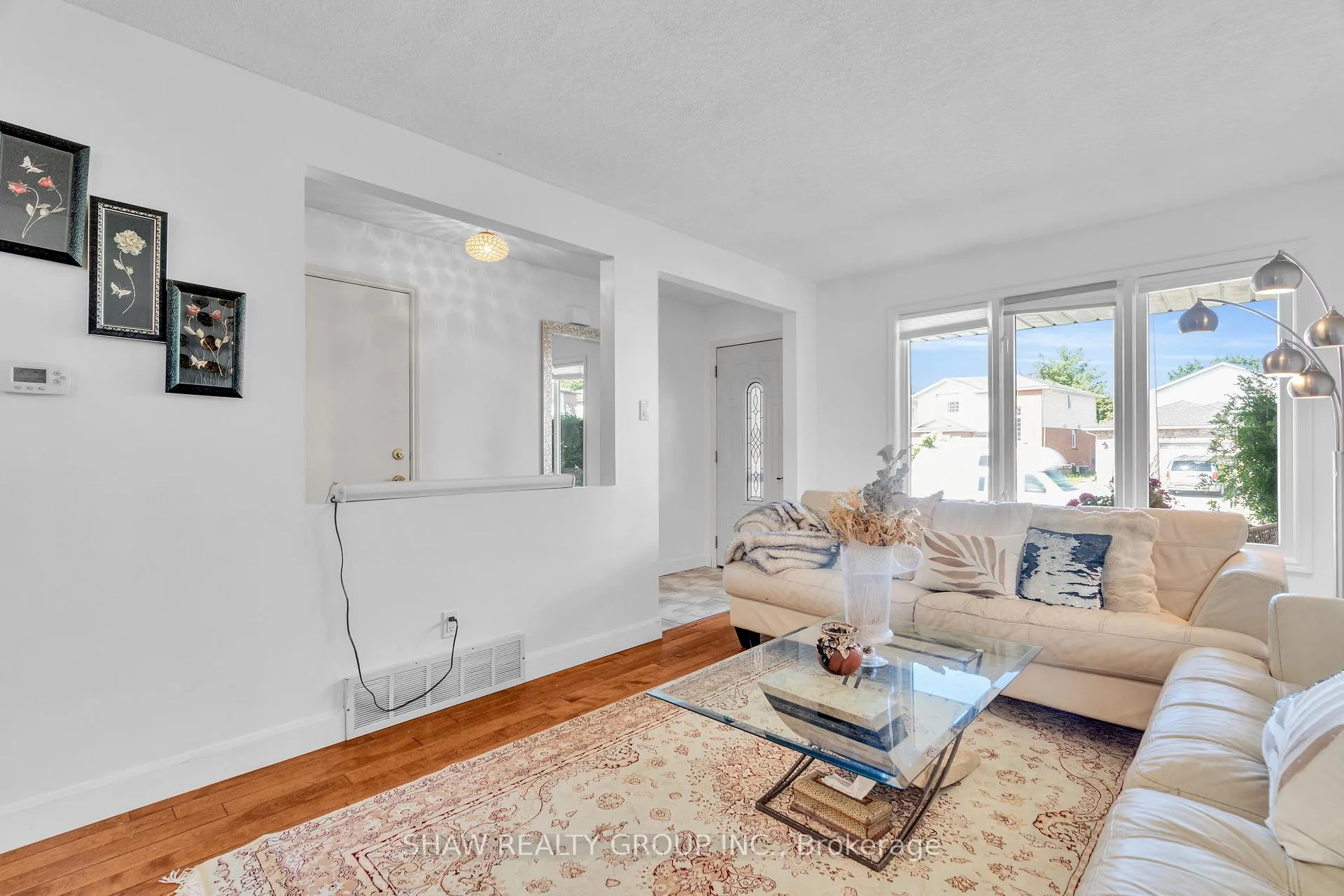 Photo 10 of 286 Newbury Drive, Kitchener — HOMEH