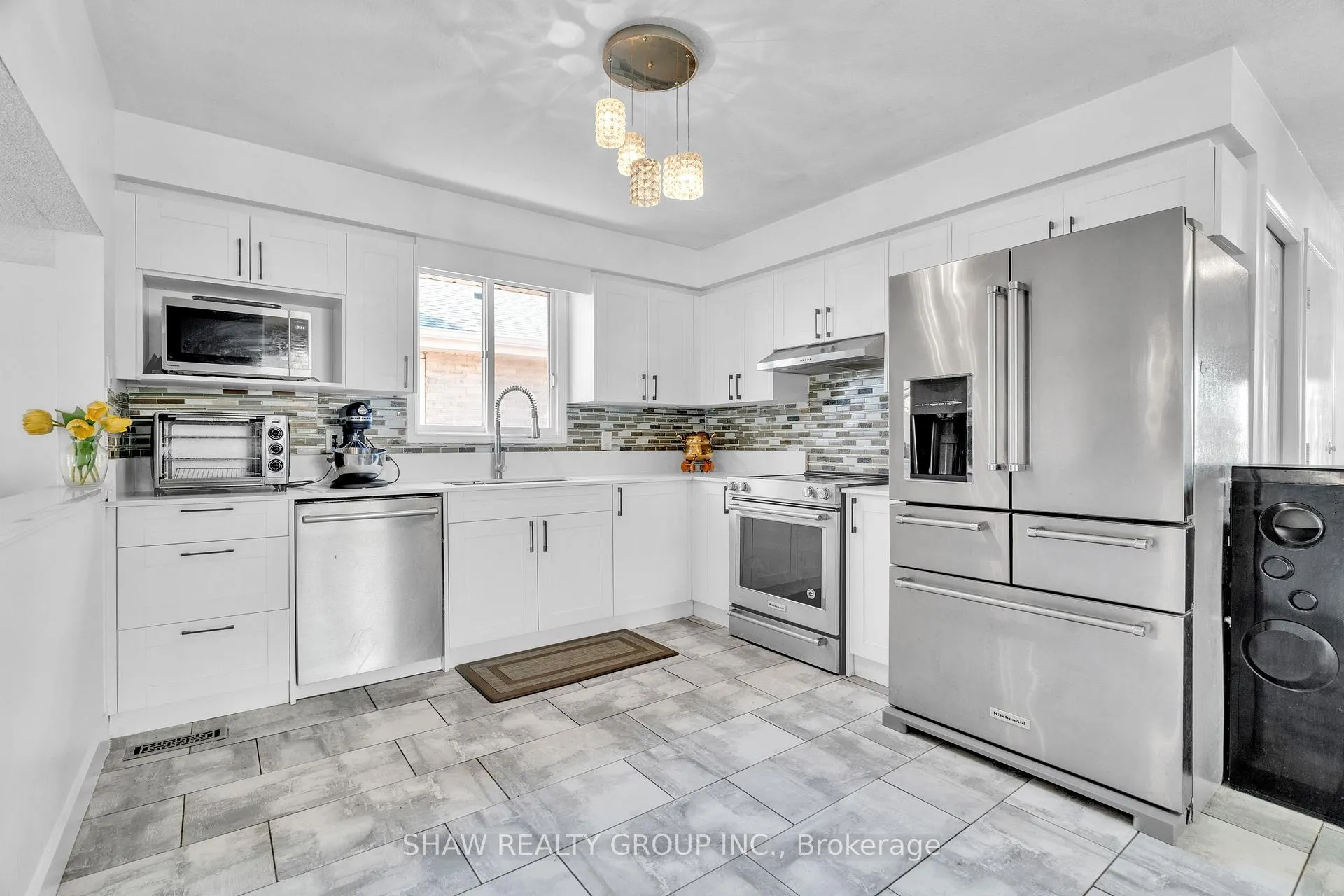 Photo 14 of 286 Newbury Drive, Kitchener — HOMEH